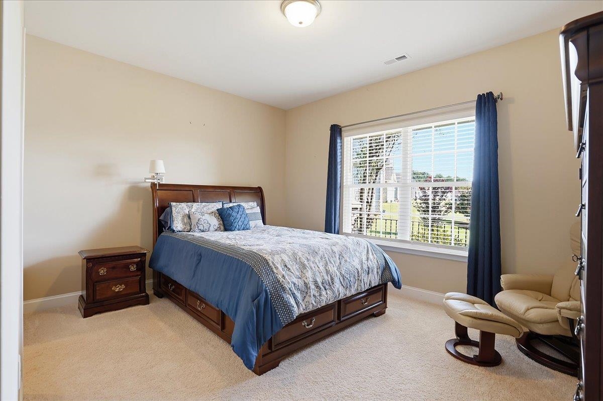 468 Brenda Way Property Photo 24