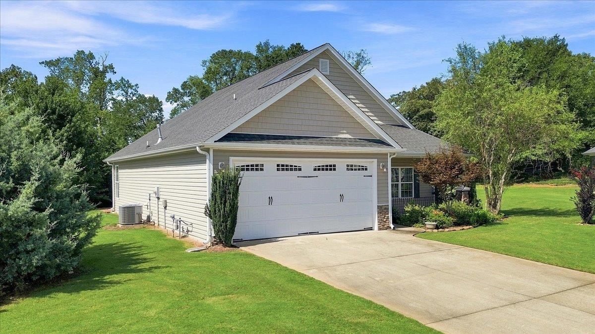468 Brenda Way Property Photo 27