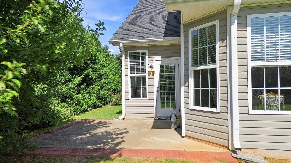 468 Brenda Way Property Photo 28