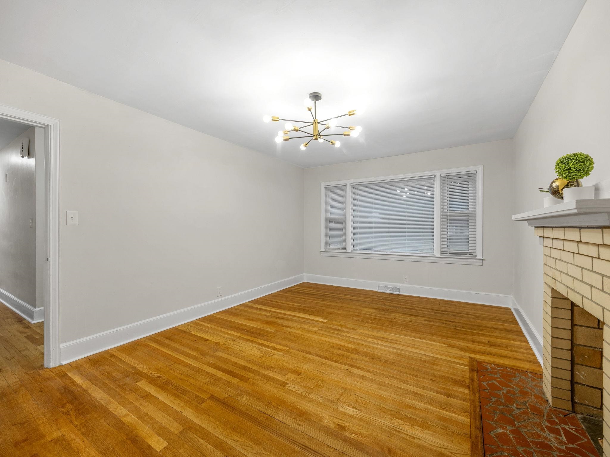 218 Hillcrest Drive Property Photo 5