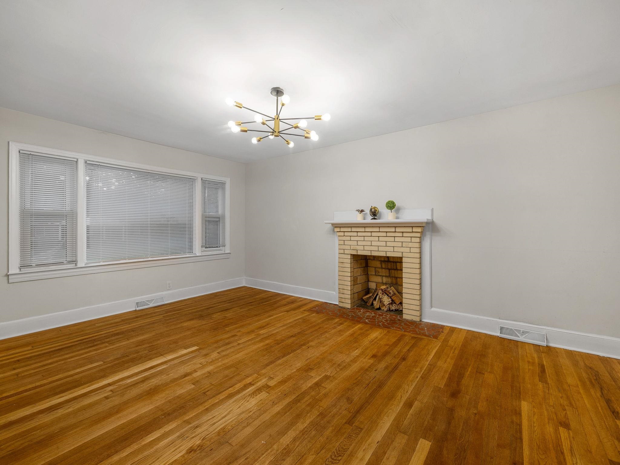 218 Hillcrest Drive Property Photo 6
