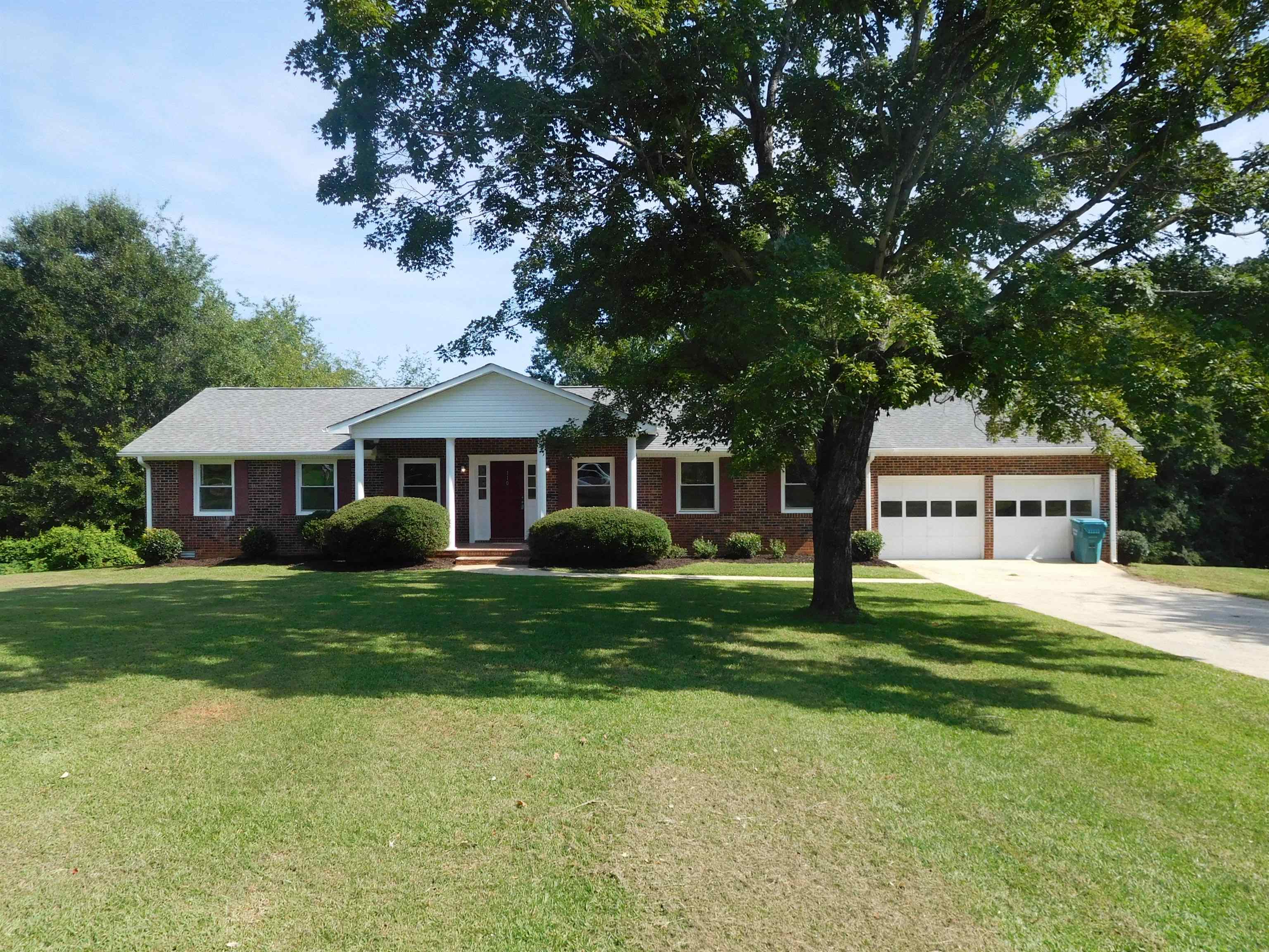 110 Cambridge Circle Circle Property Photo 1