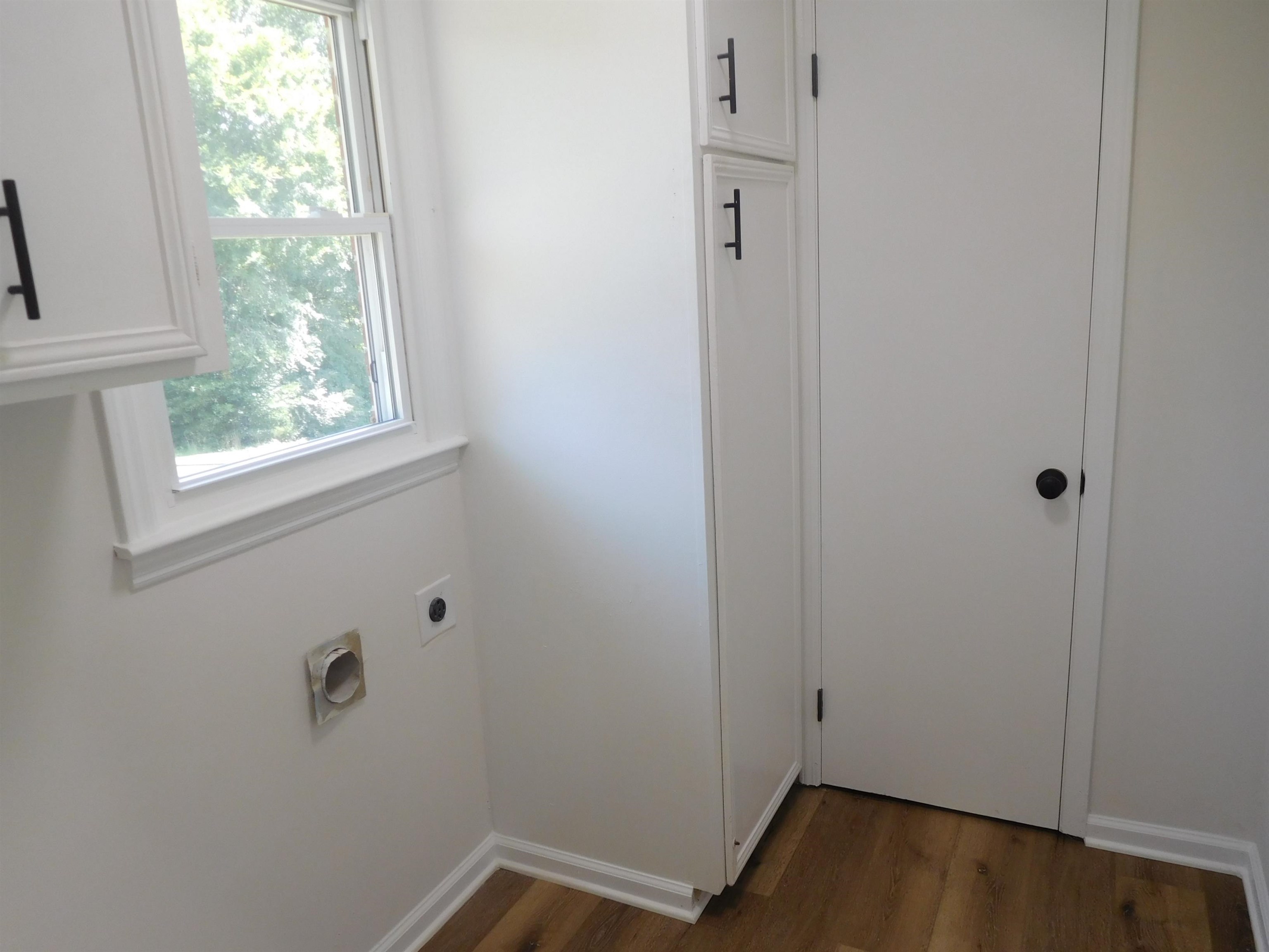 110 Cambridge Circle Circle Property Photo 12