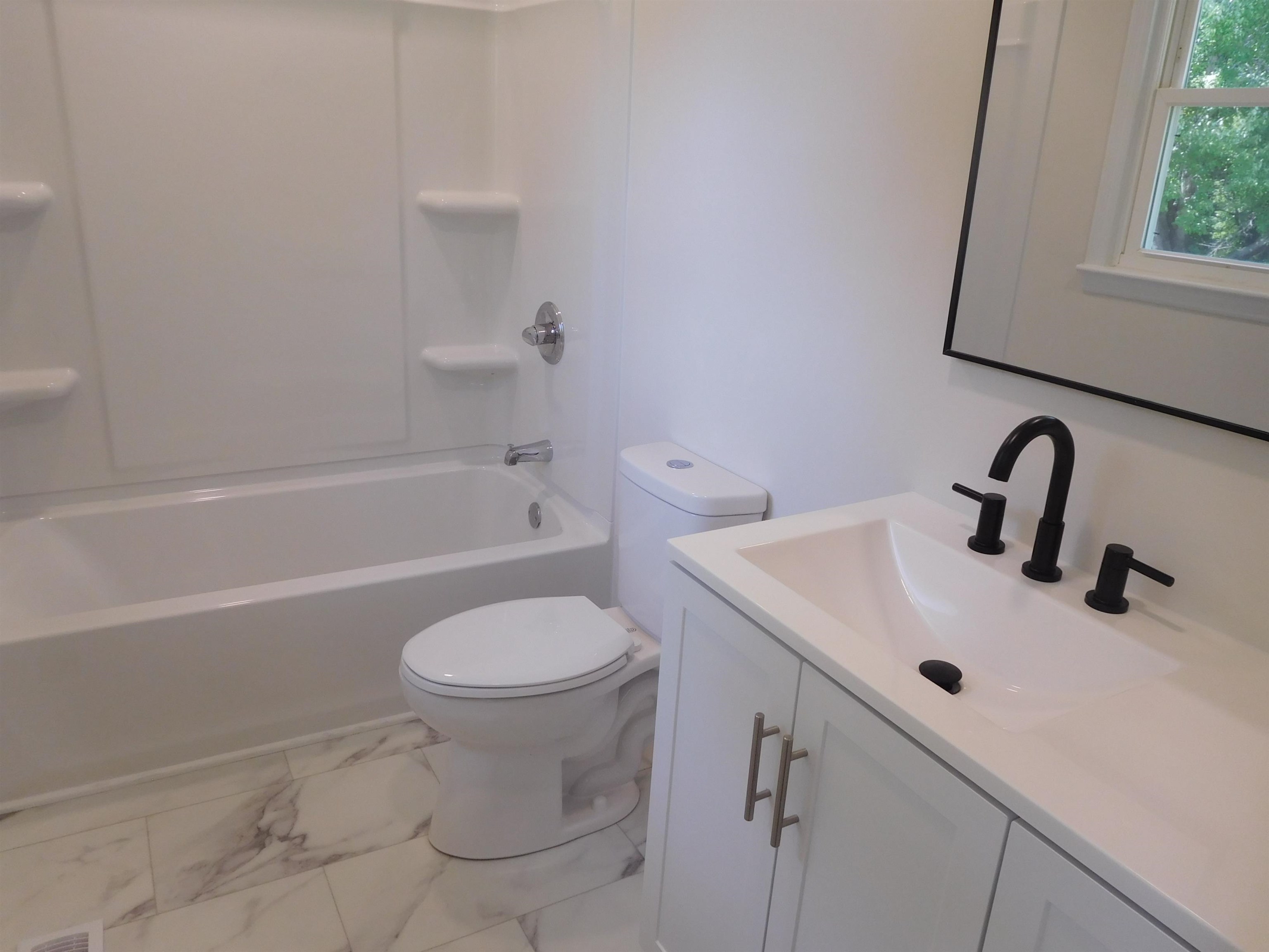 110 Cambridge Circle Circle Property Photo 15