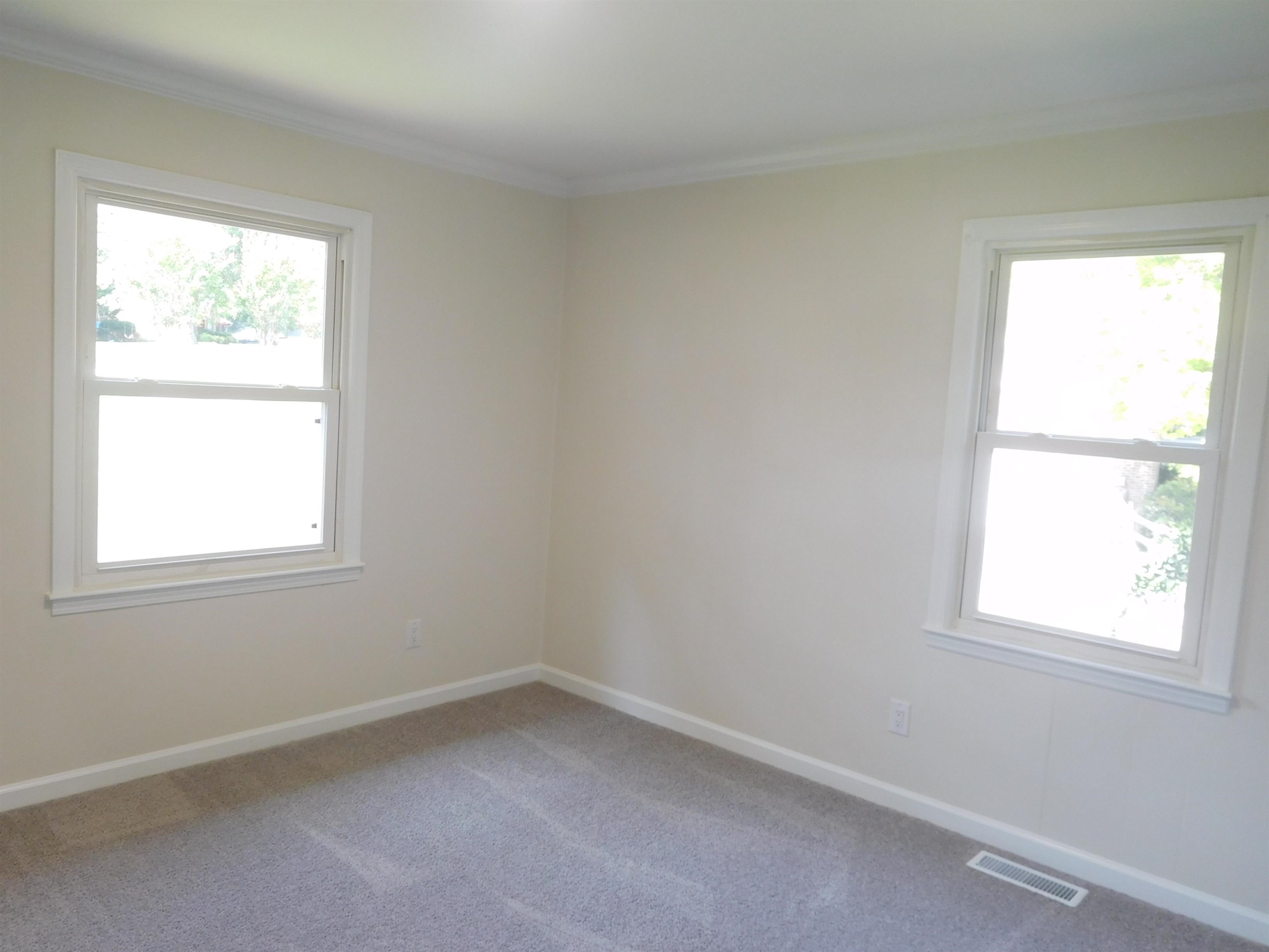 110 Cambridge Circle Circle Property Photo 21