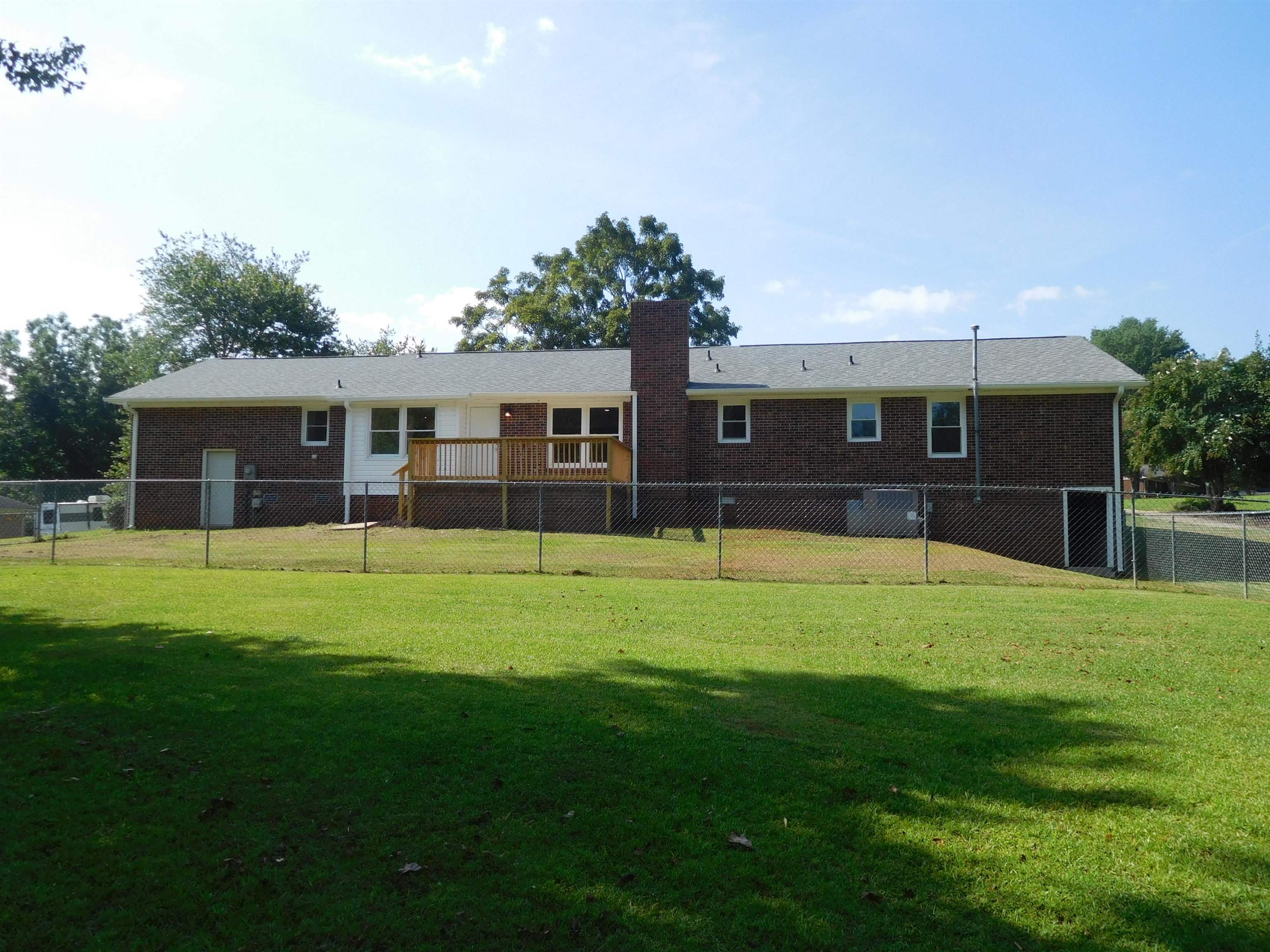 110 Cambridge Circle Circle Property Photo 23