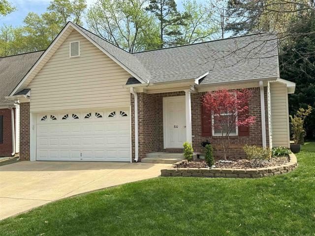810 N Gray Beaver Ct Court Property Photo 2