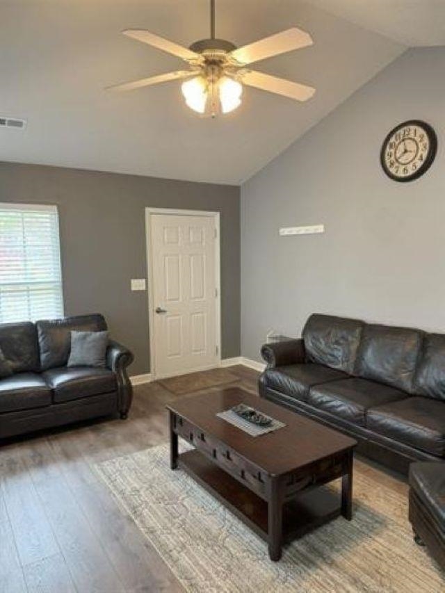 810 N Gray Beaver Ct Court Property Photo 4