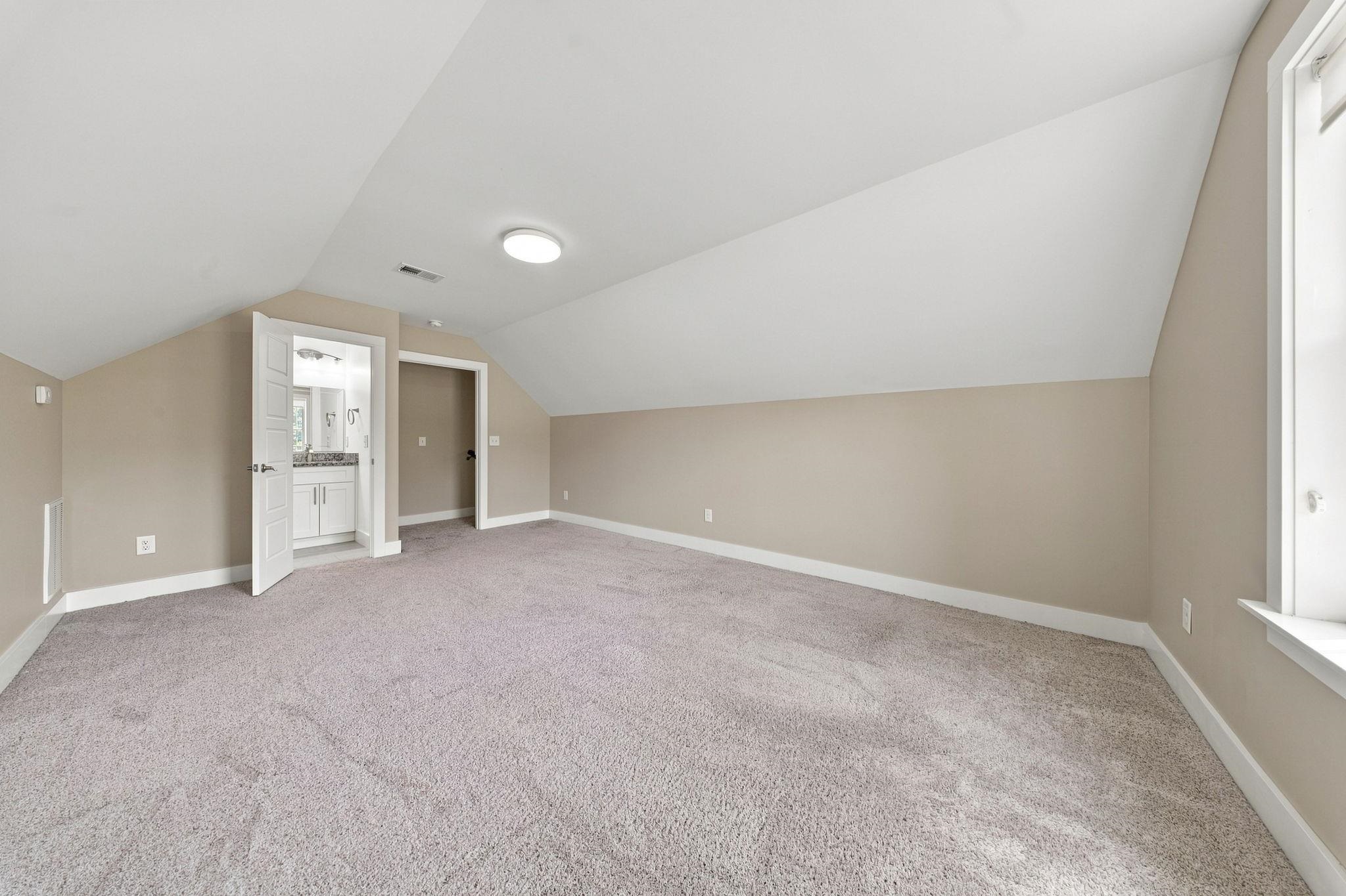 527 S Fredrick Way Property Photo 25