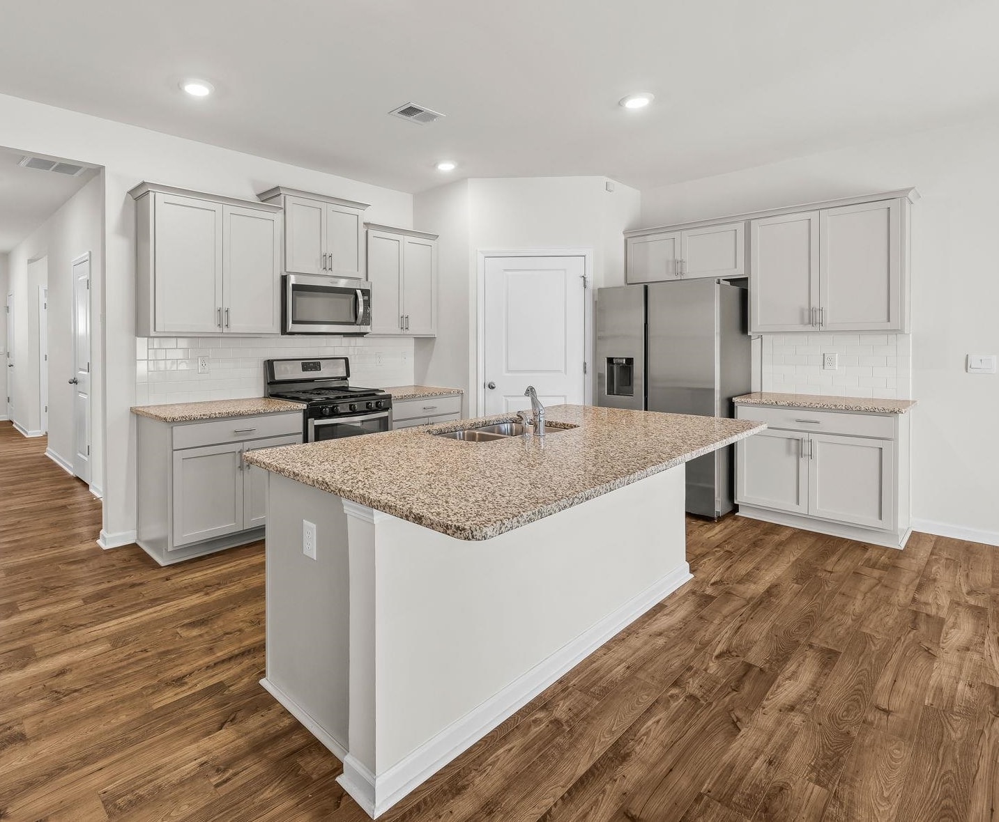 1287 Elterwater Lane Property Photo 4