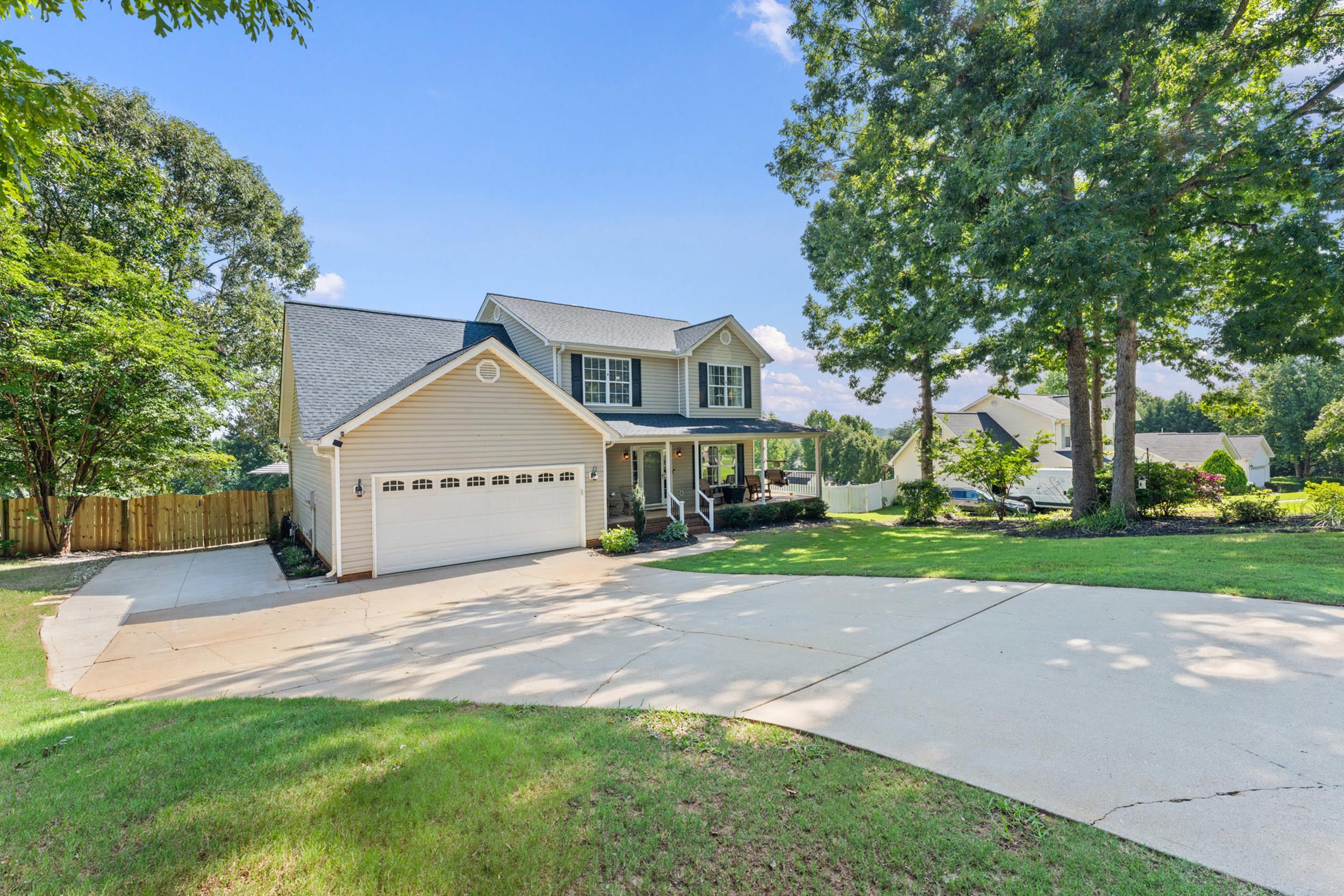 705 Canton Court Property Photo 2