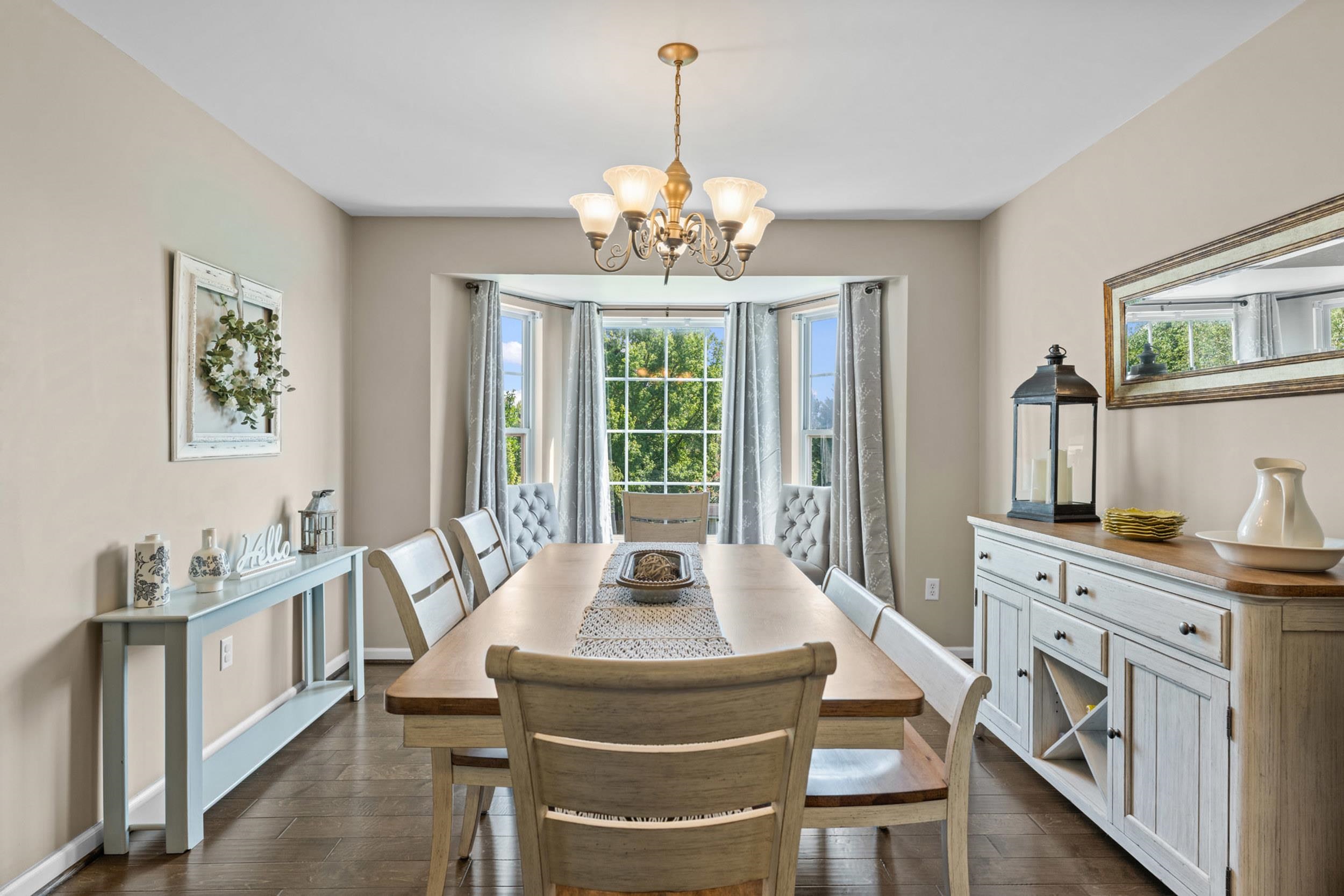 705 Canton Court Property Photo 6