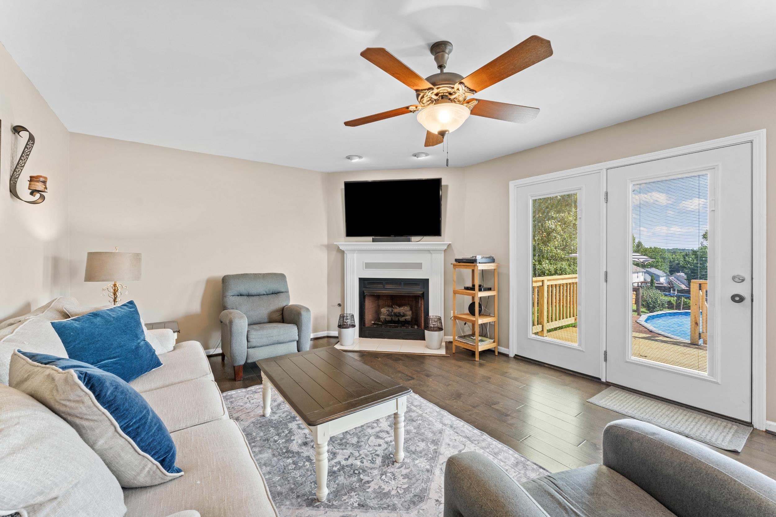 705 Canton Court Property Photo 12