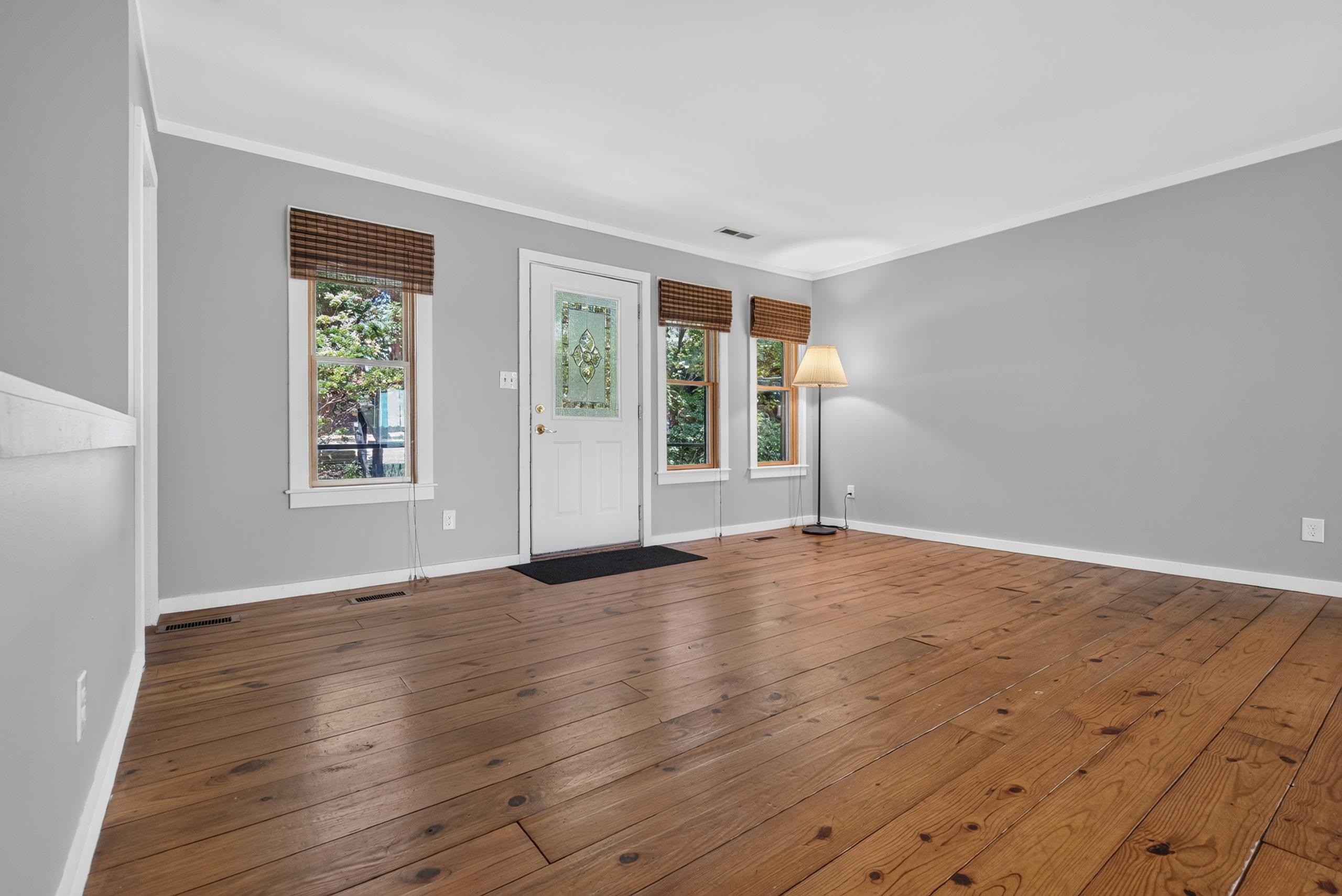 187 Caledonia Rd Property Photo 9