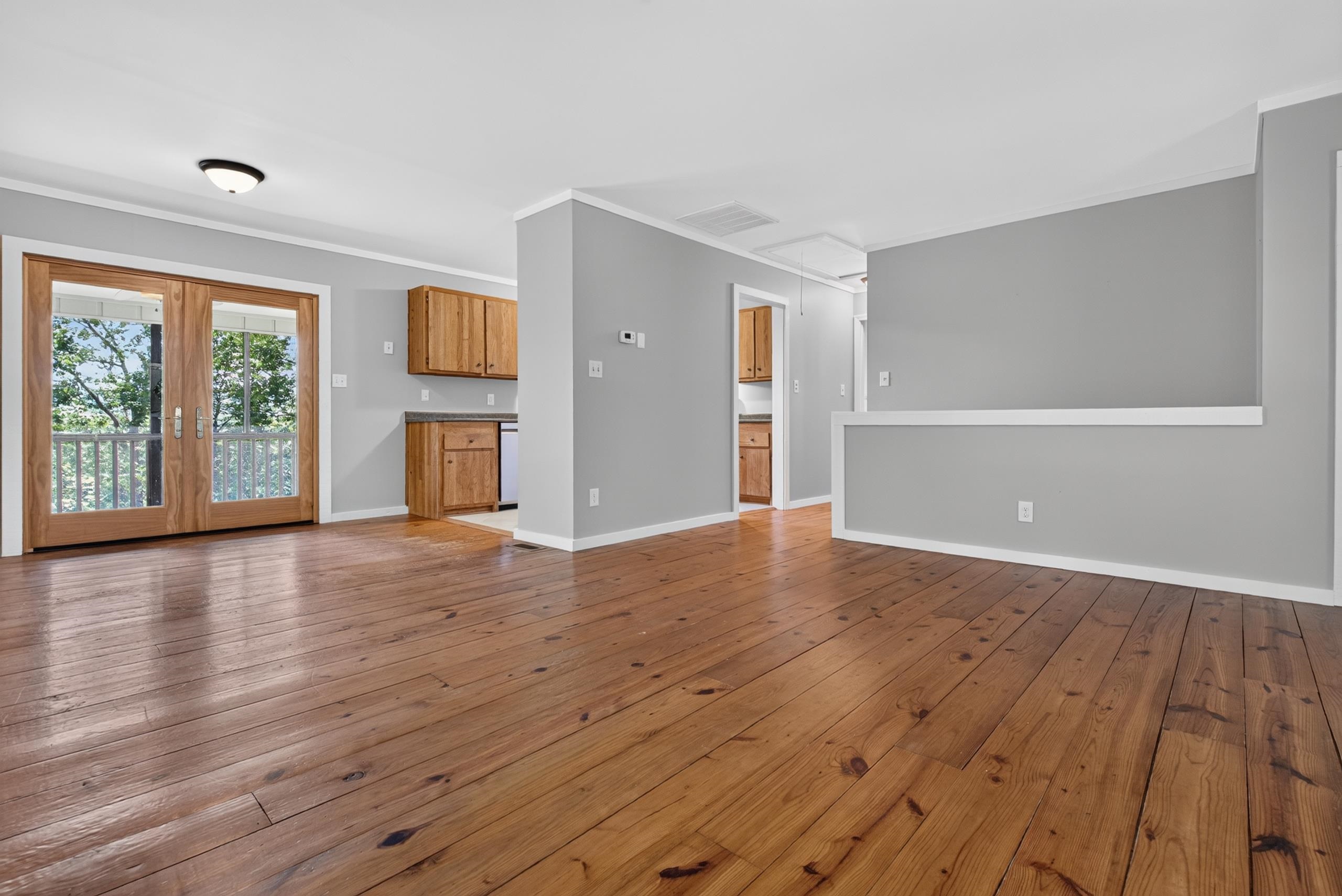 187 Caledonia Rd Property Photo 10