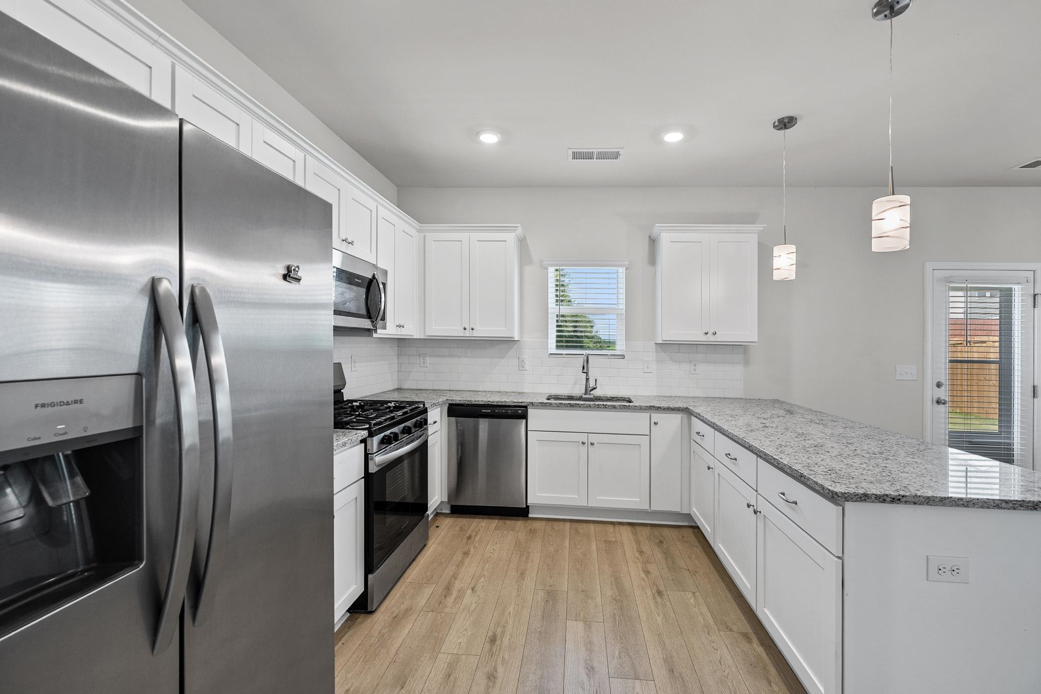 12023 Lansbury Property Photo 10