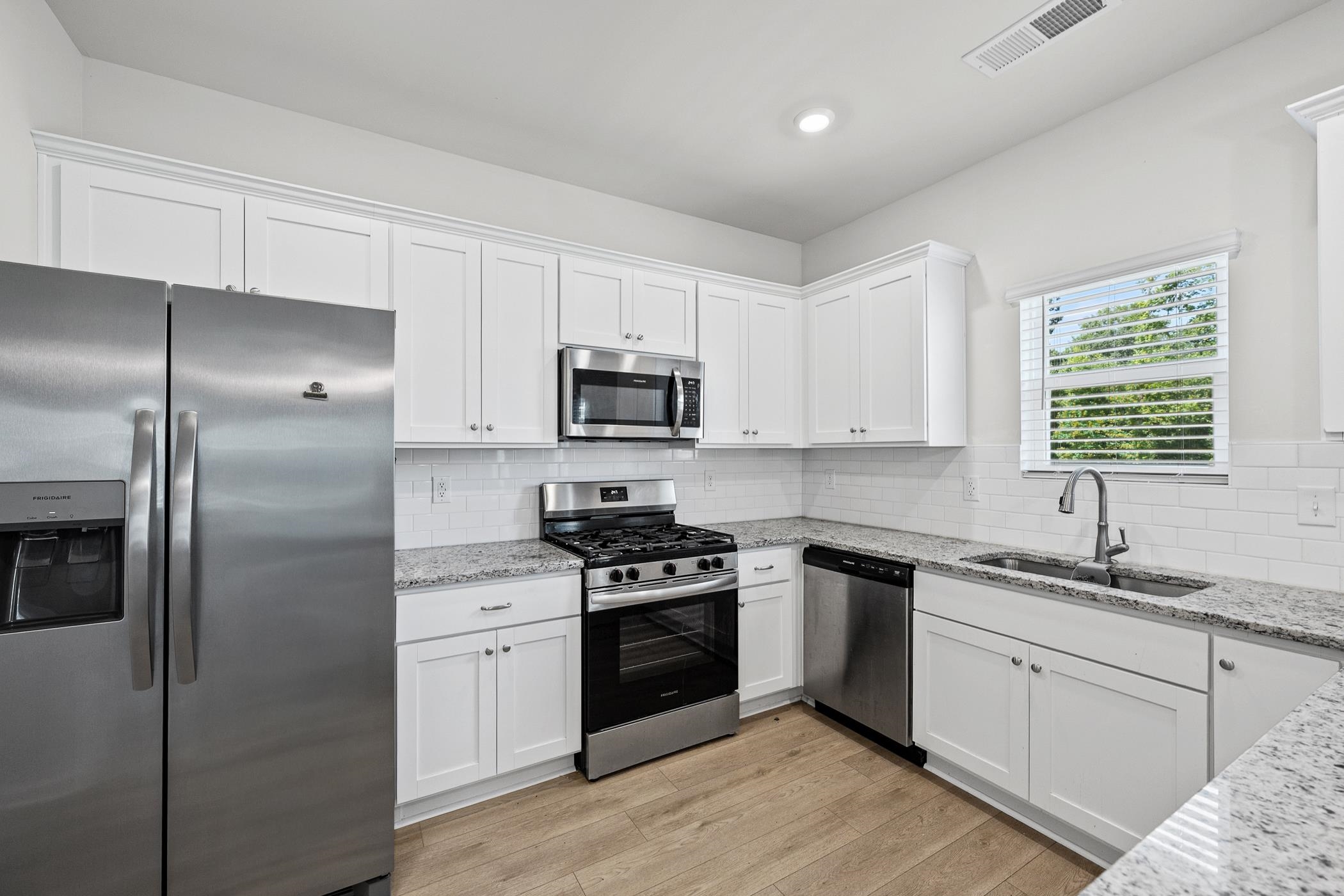 12023 Lansbury Property Photo 11