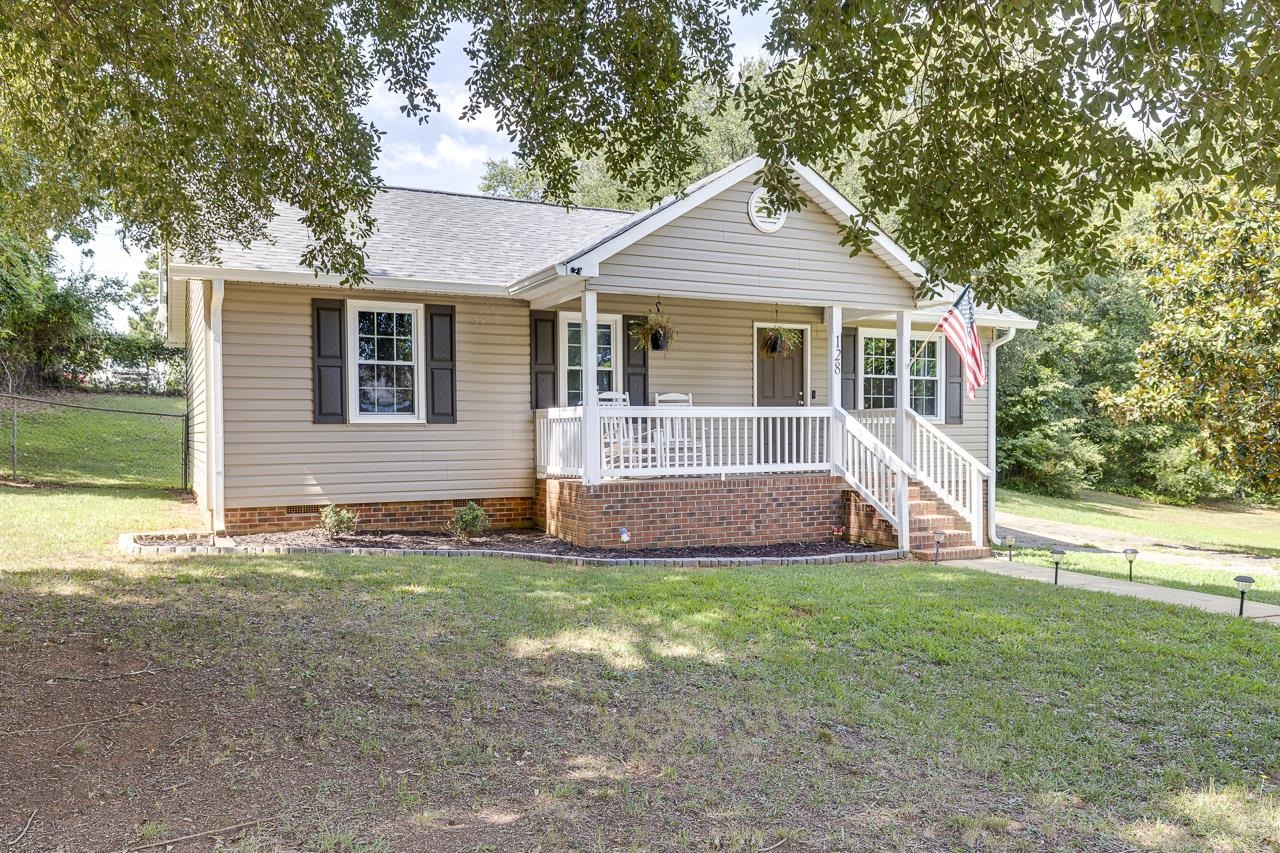 128 Keltner Circle Property Photo 2