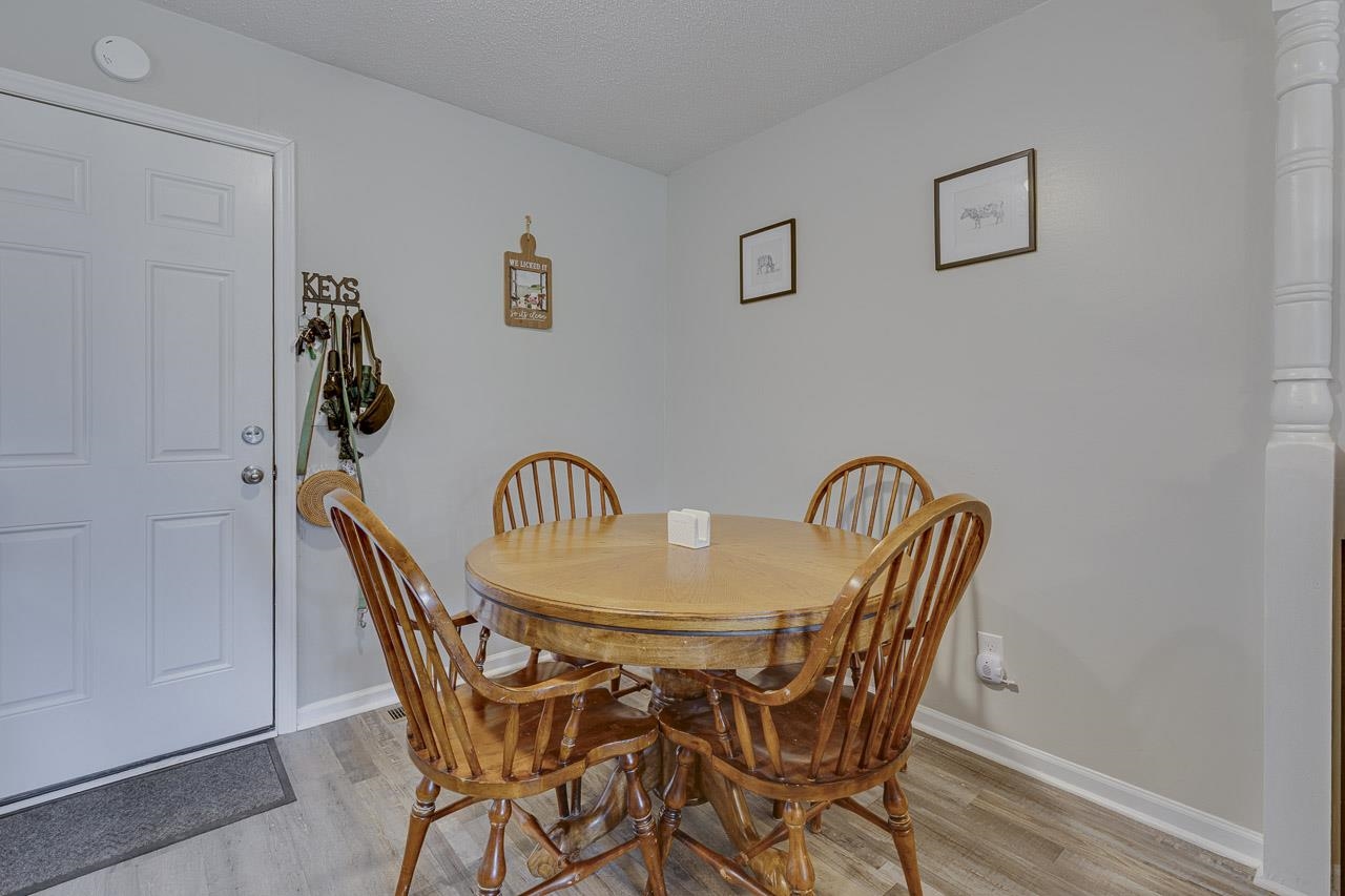 128 Keltner Circle Property Photo 9