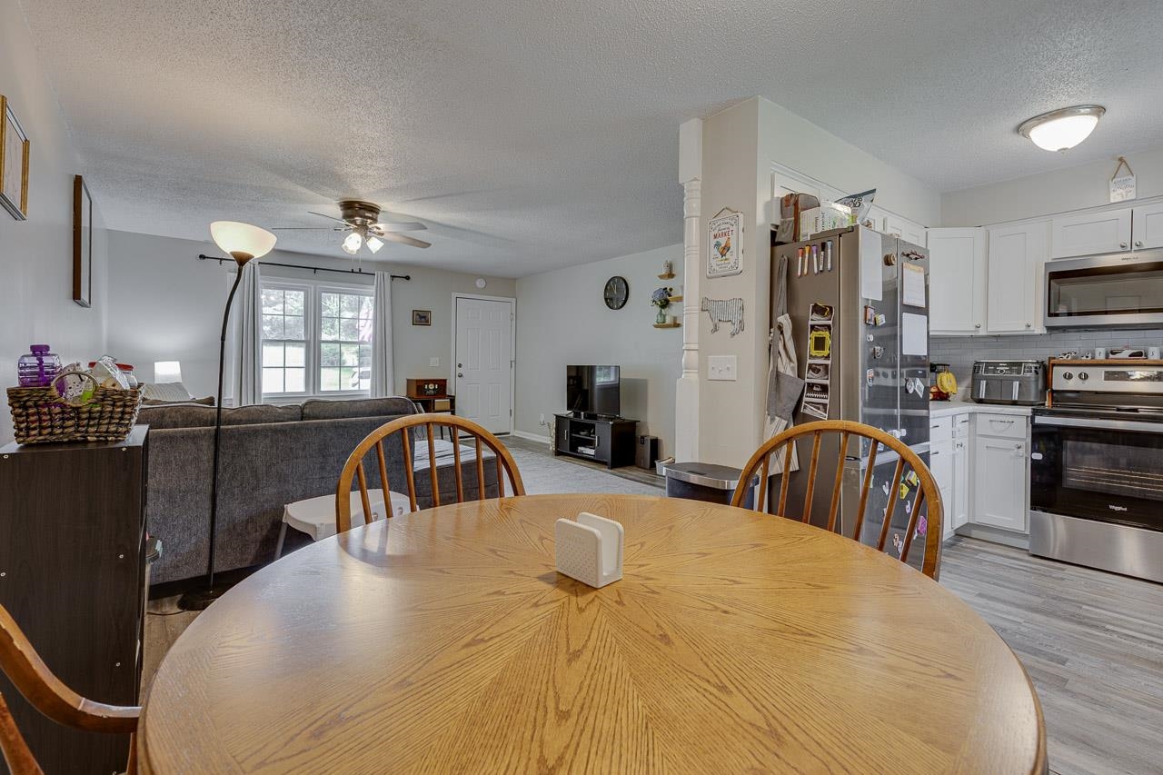 128 Keltner Circle Property Photo 10