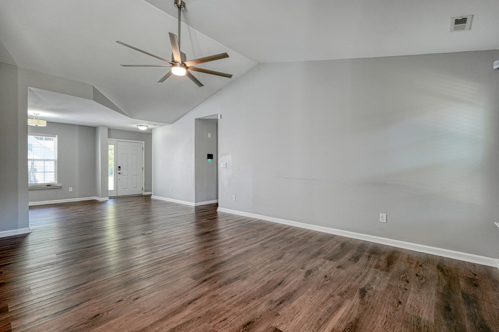 713 Bent Hollow Court Property Photo 7