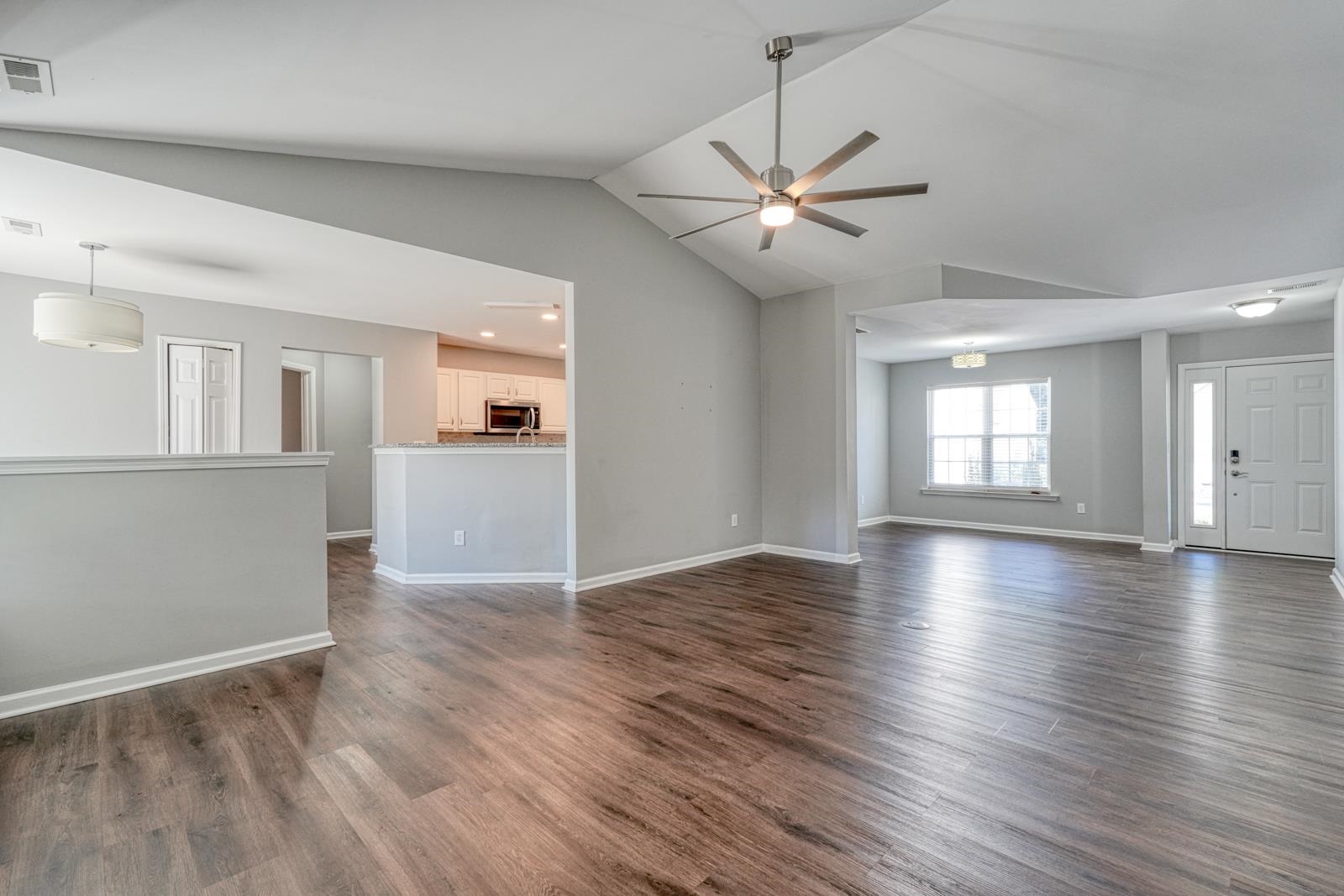 713 Bent Hollow Court Property Photo 8