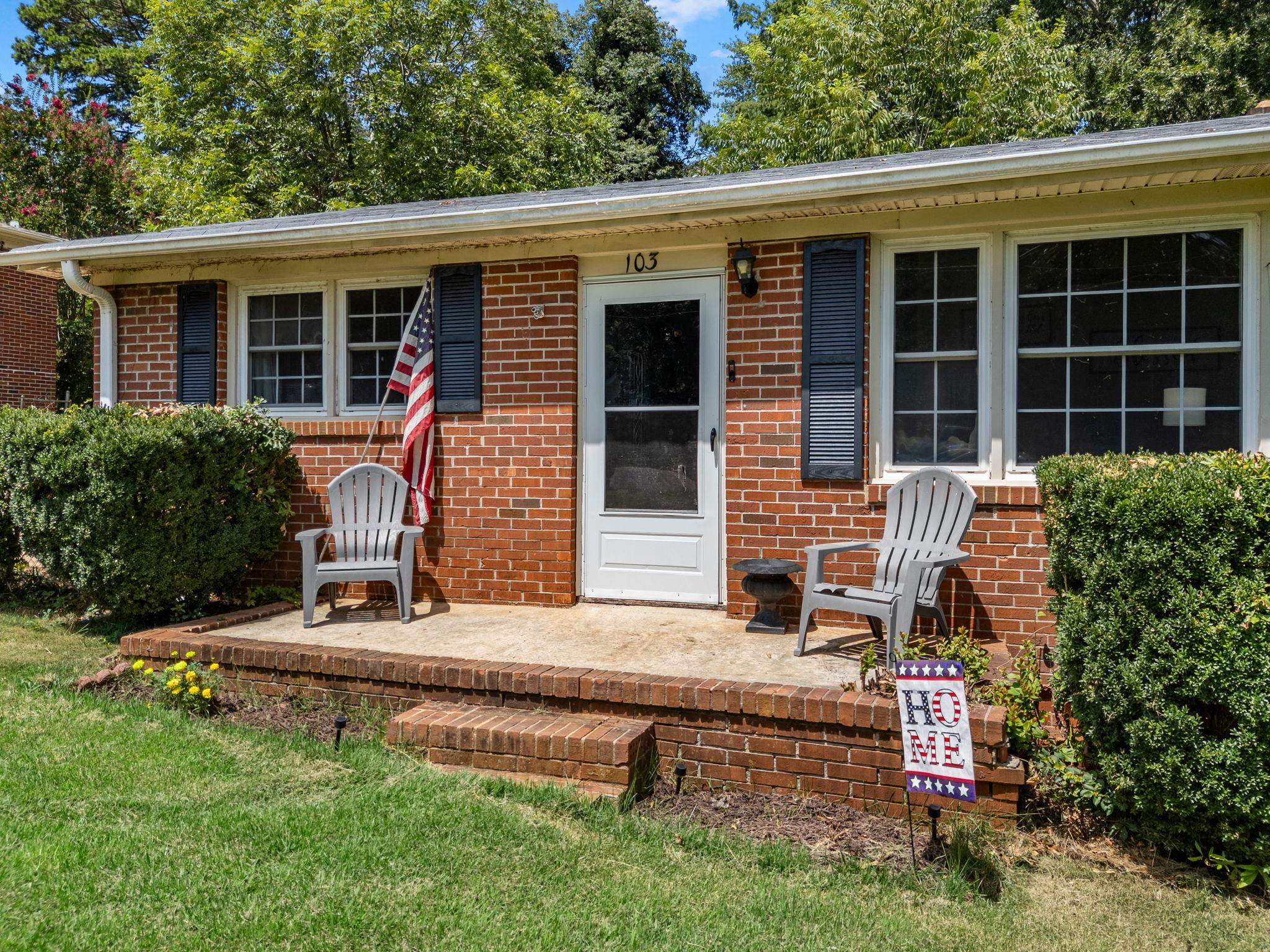 103 Sharon Drive Property Photo 4