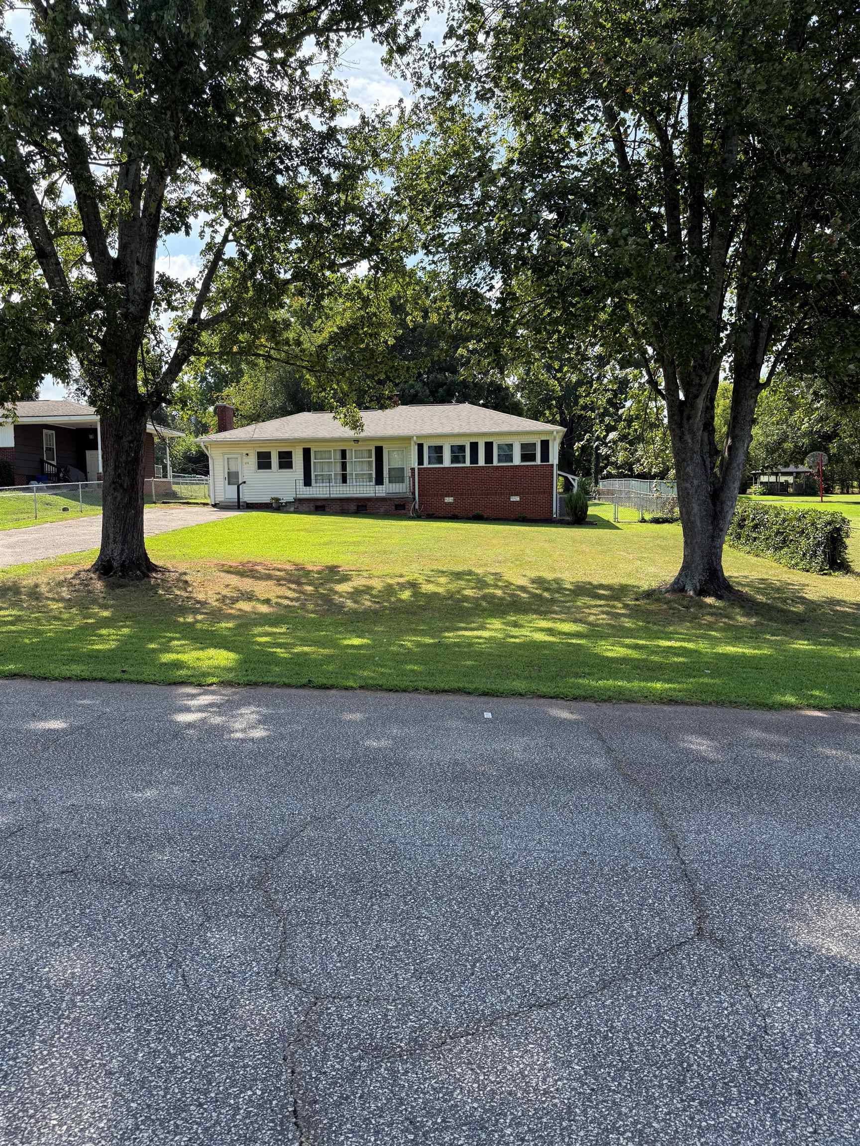275 Fox Drive Property Photo 1