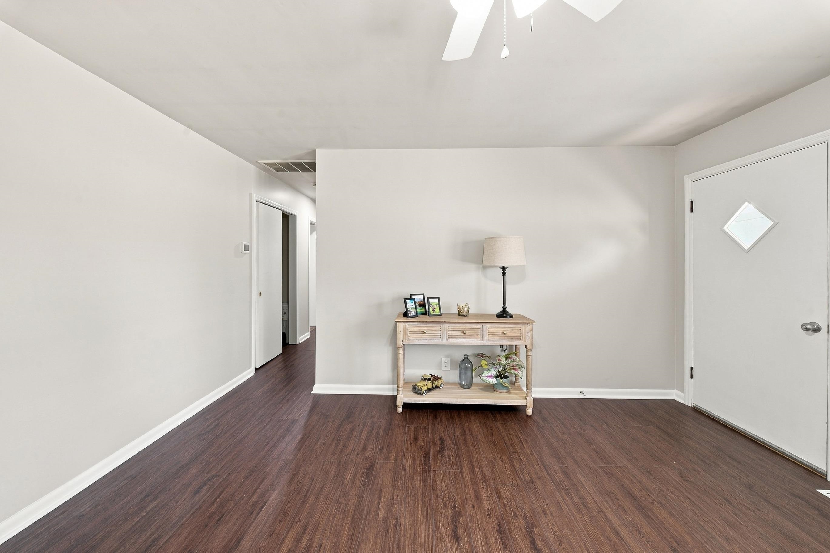 104 Tower Drive Property Photo 6