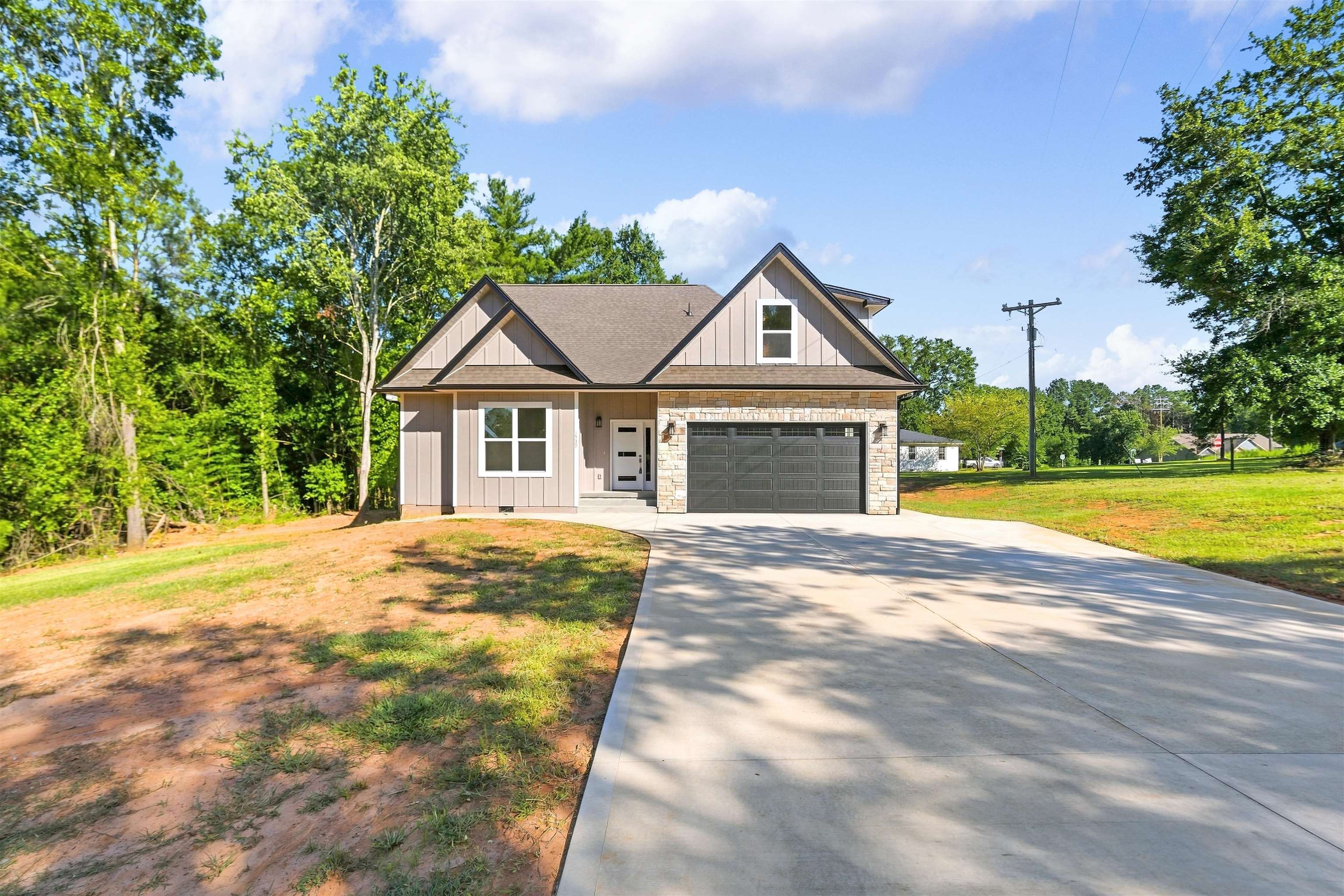 1589 Sandy Ford Road Property Photo 2