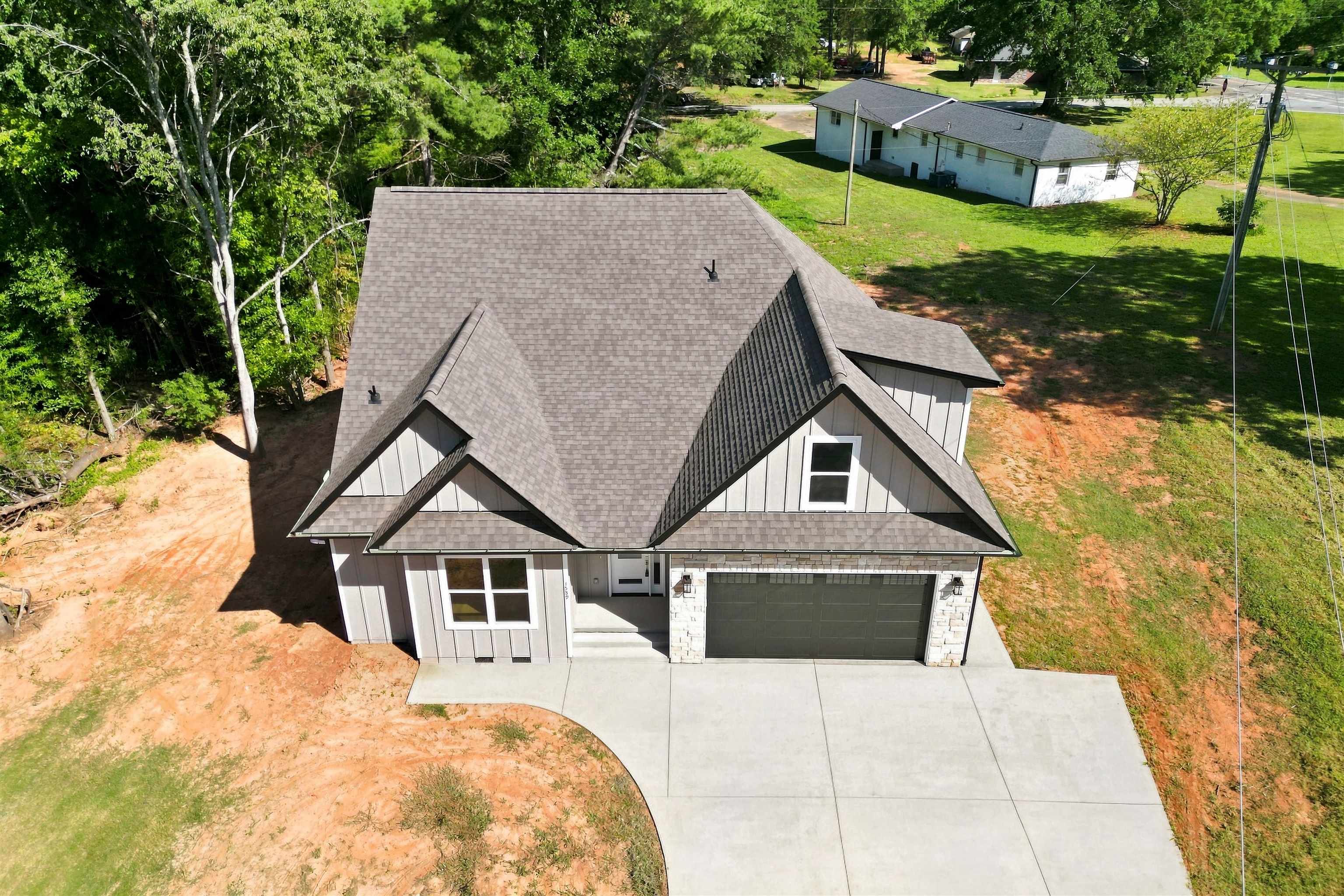 1589 Sandy Ford Road Property Photo 3