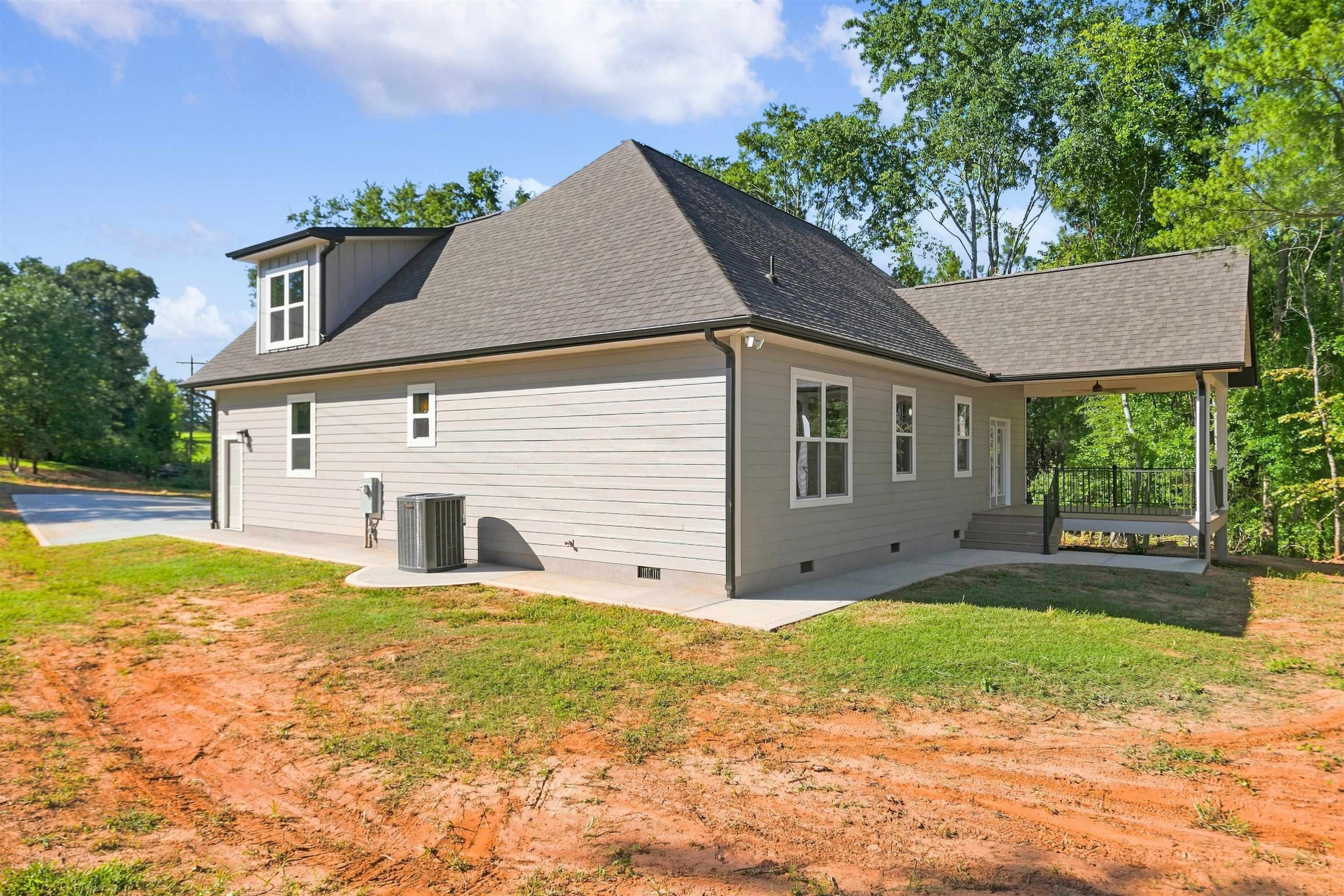 1589 Sandy Ford Road Property Photo 4