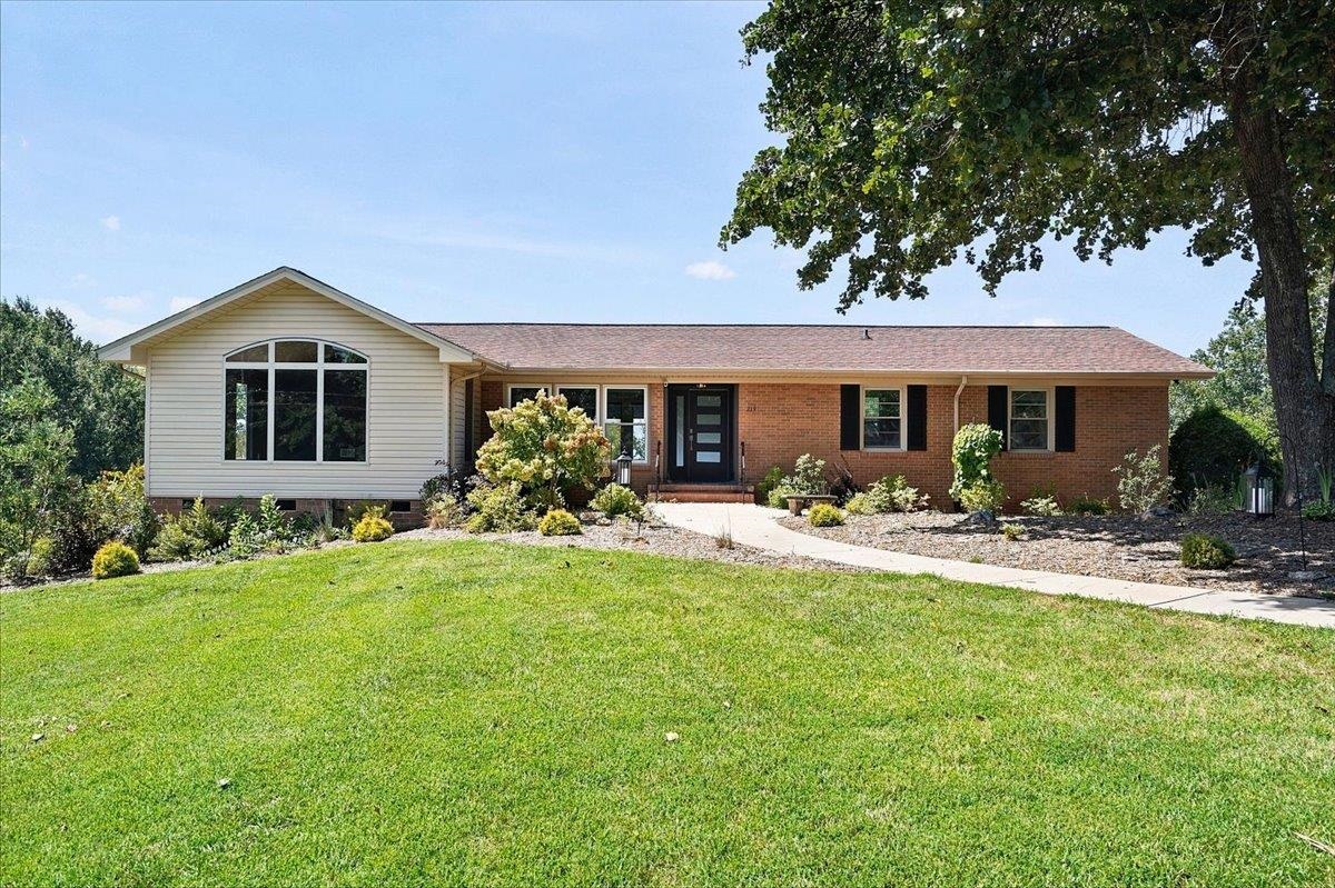 219 Fairview Drive Property Photo 1