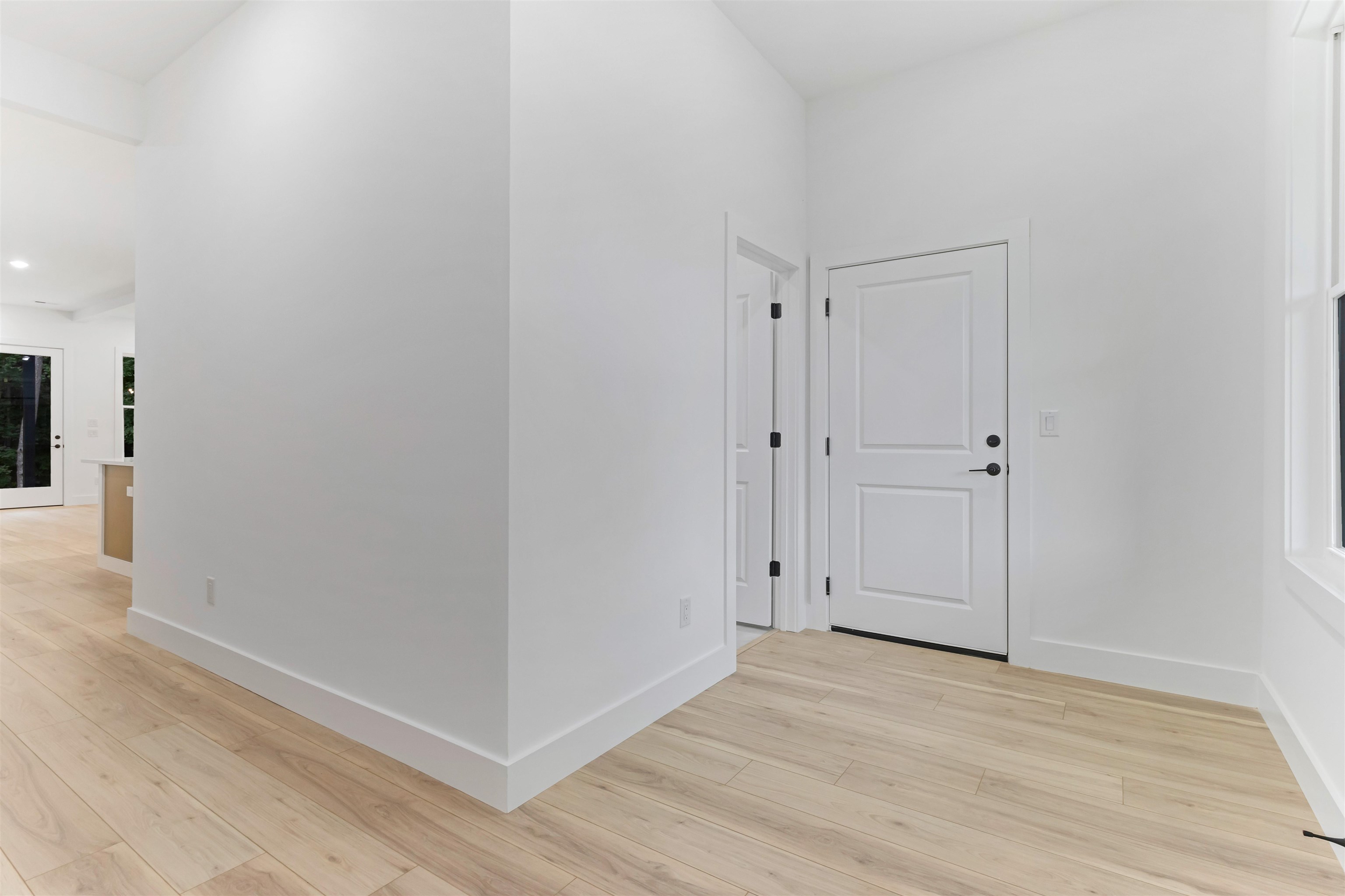 169 Lakeshore Drive Property Photo 7