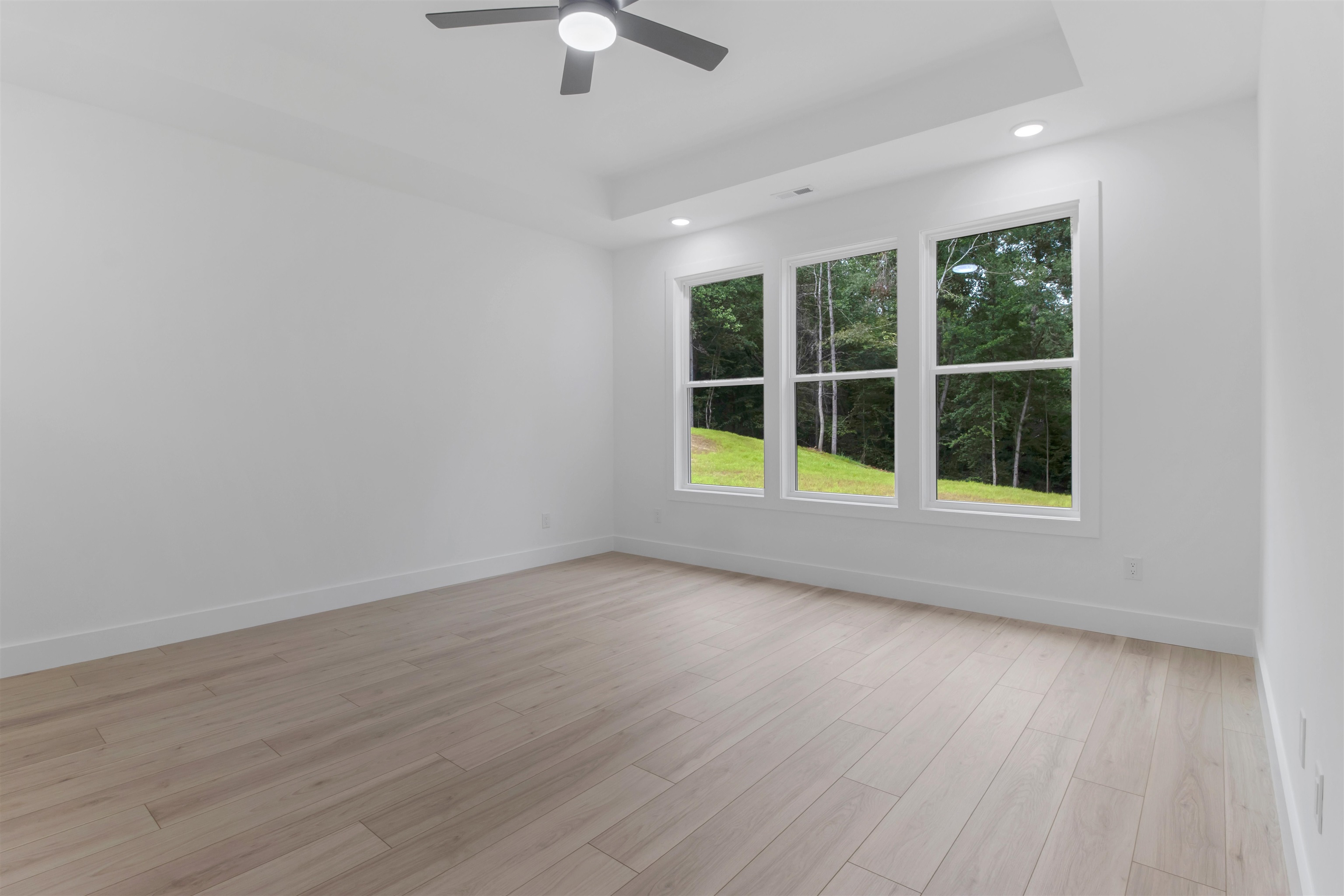 169 Lakeshore Drive Property Photo 17