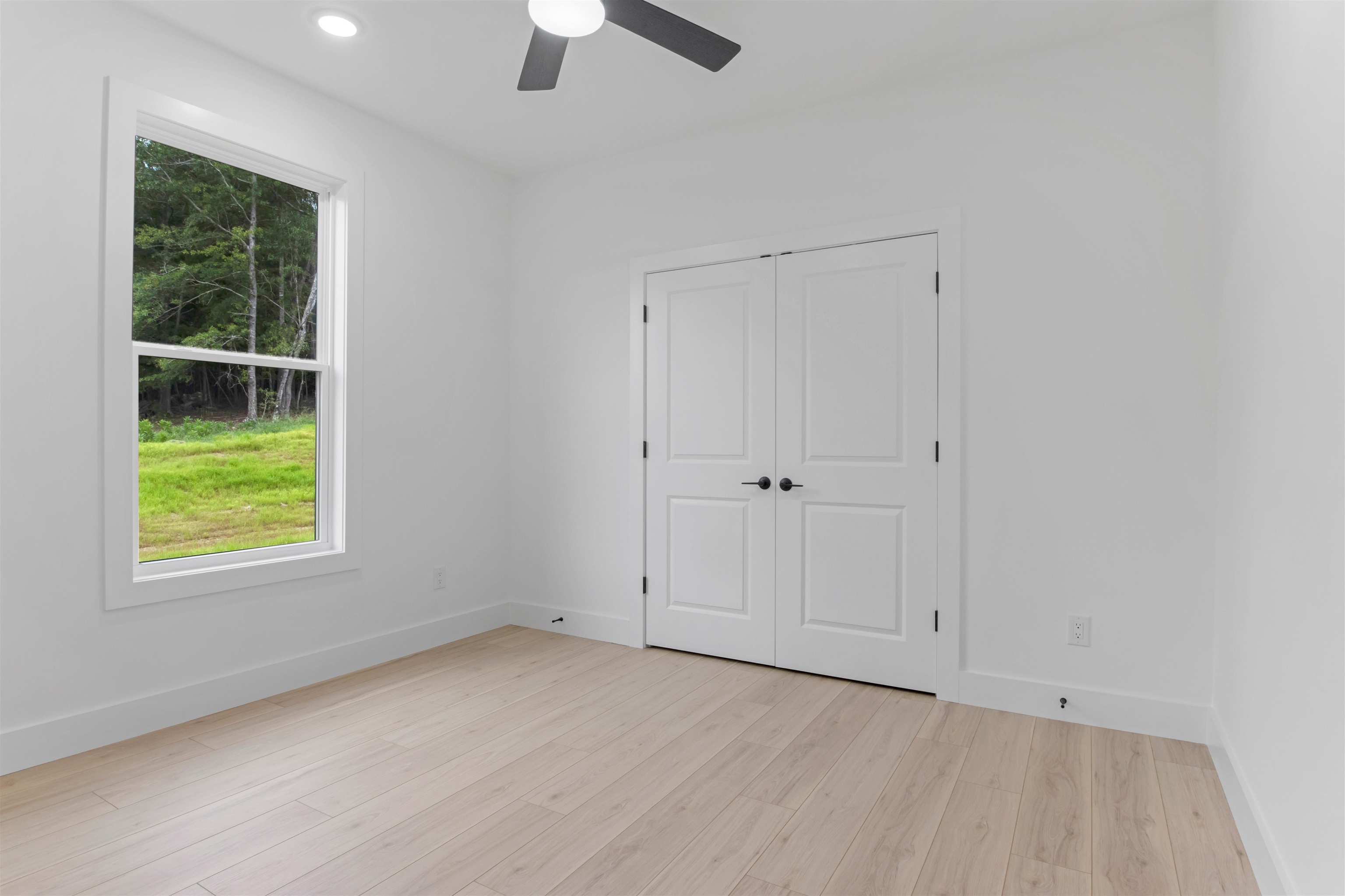 169 Lakeshore Drive Property Photo 27