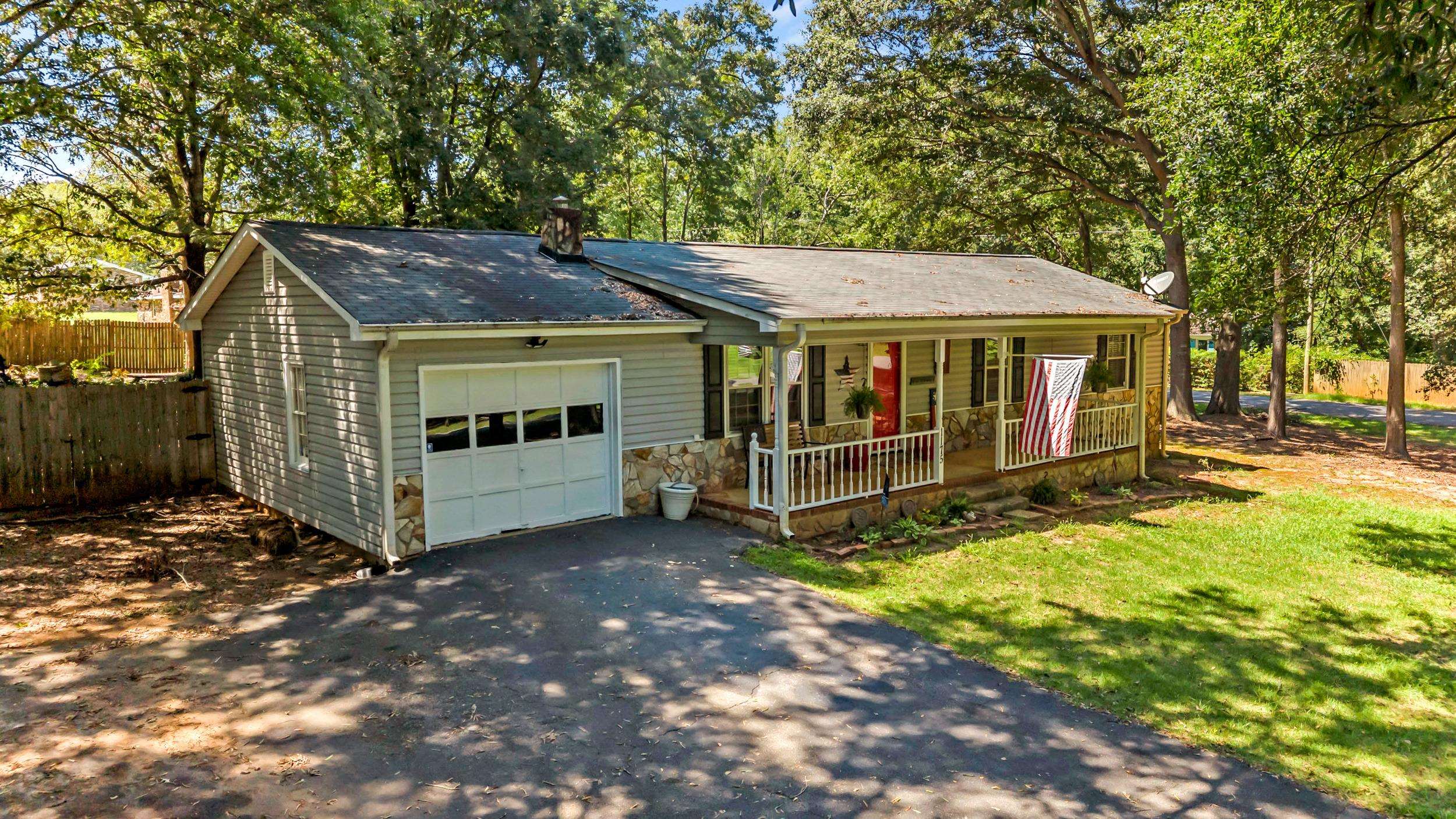 1175 Springdale Circle Property Photo 2