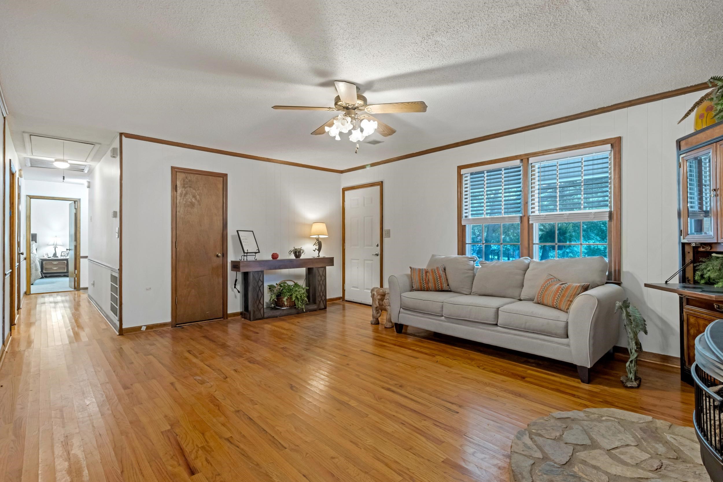 1175 Springdale Circle Property Photo 6