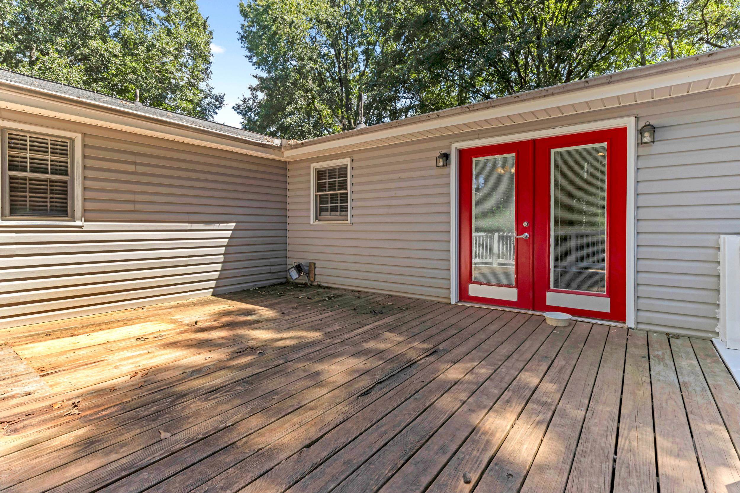 1175 Springdale Circle Property Photo 23