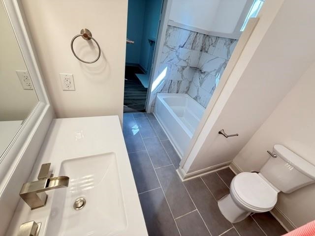 482 Kingston Property Photo 13