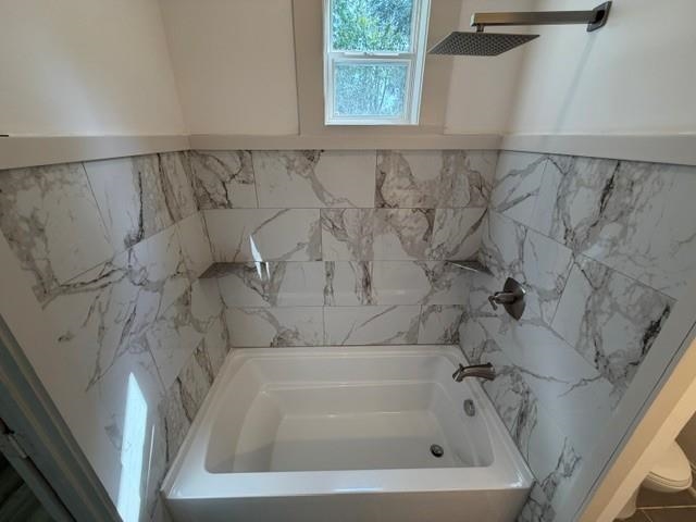 482 Kingston Property Photo 14
