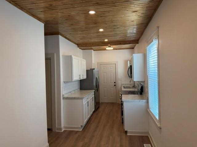 482 Kingston Property Photo 22