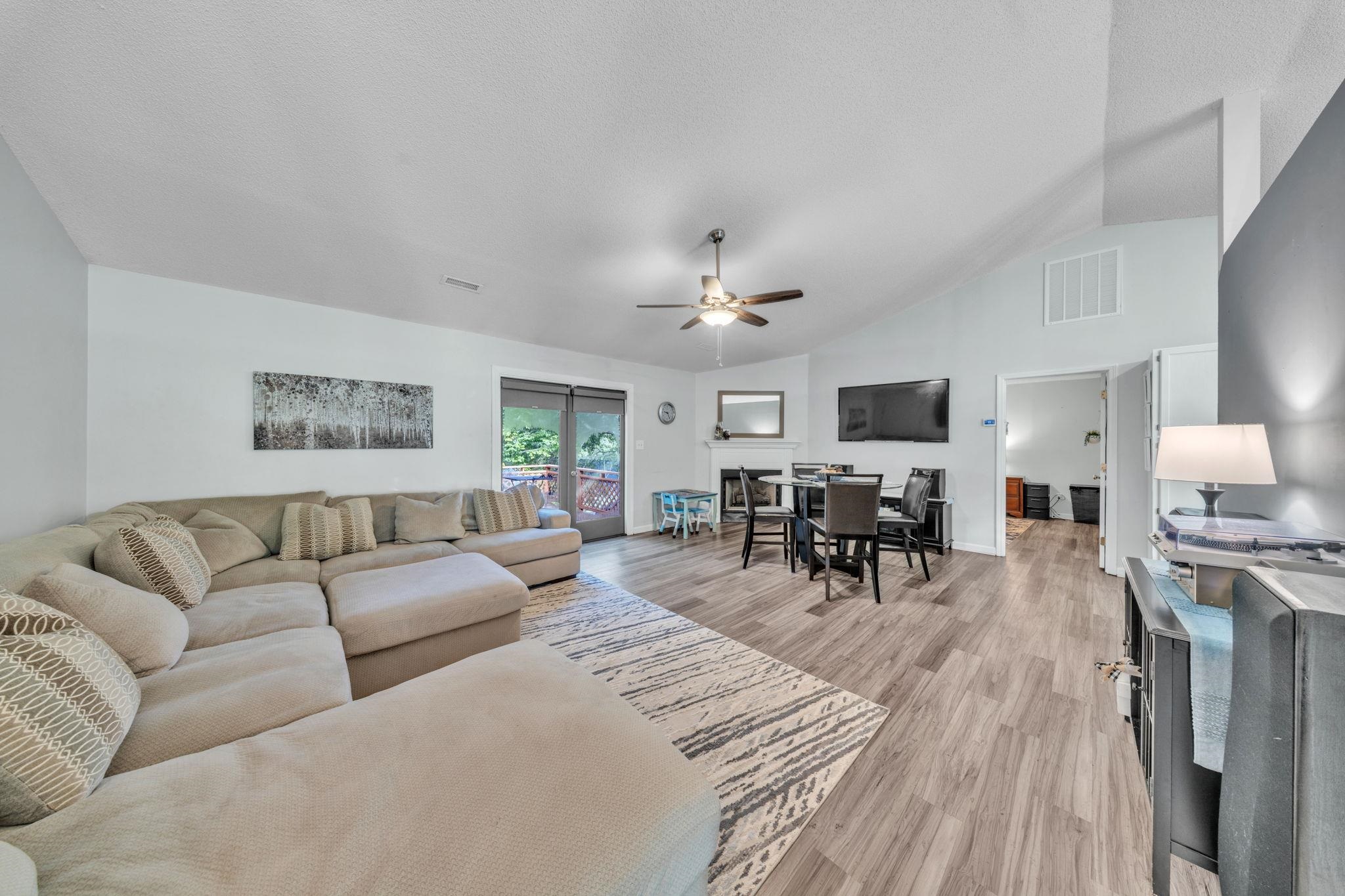 411 Hill Lane Property Photo 6