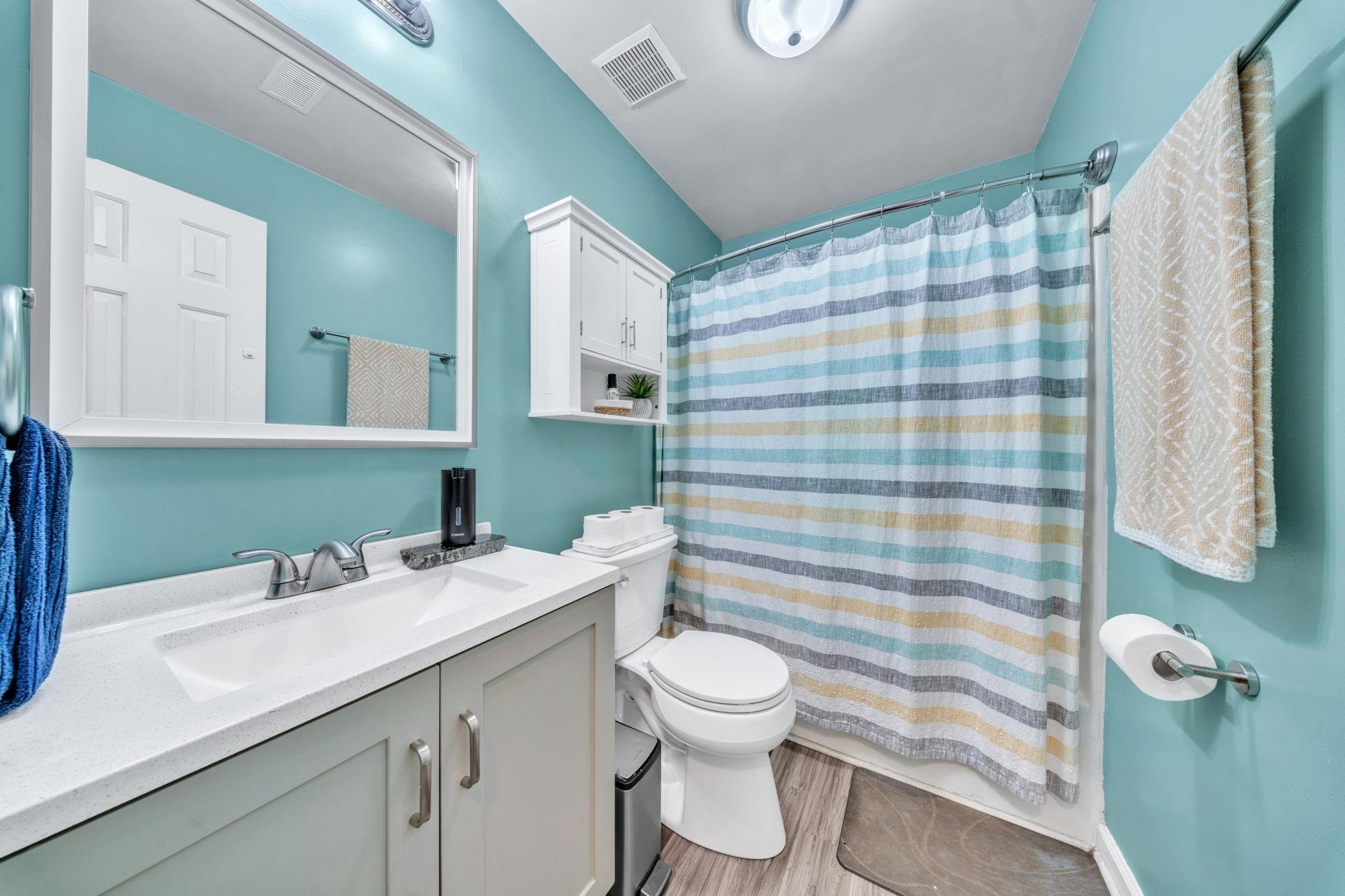 411 Hill Lane Property Photo 10