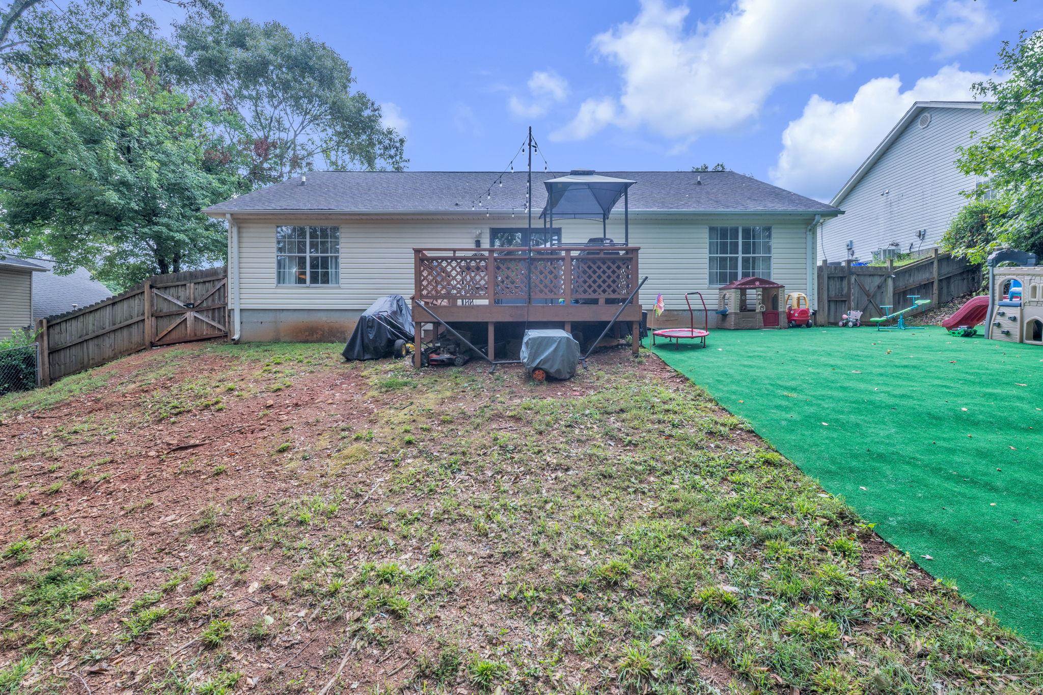 411 Hill Lane Property Photo 16