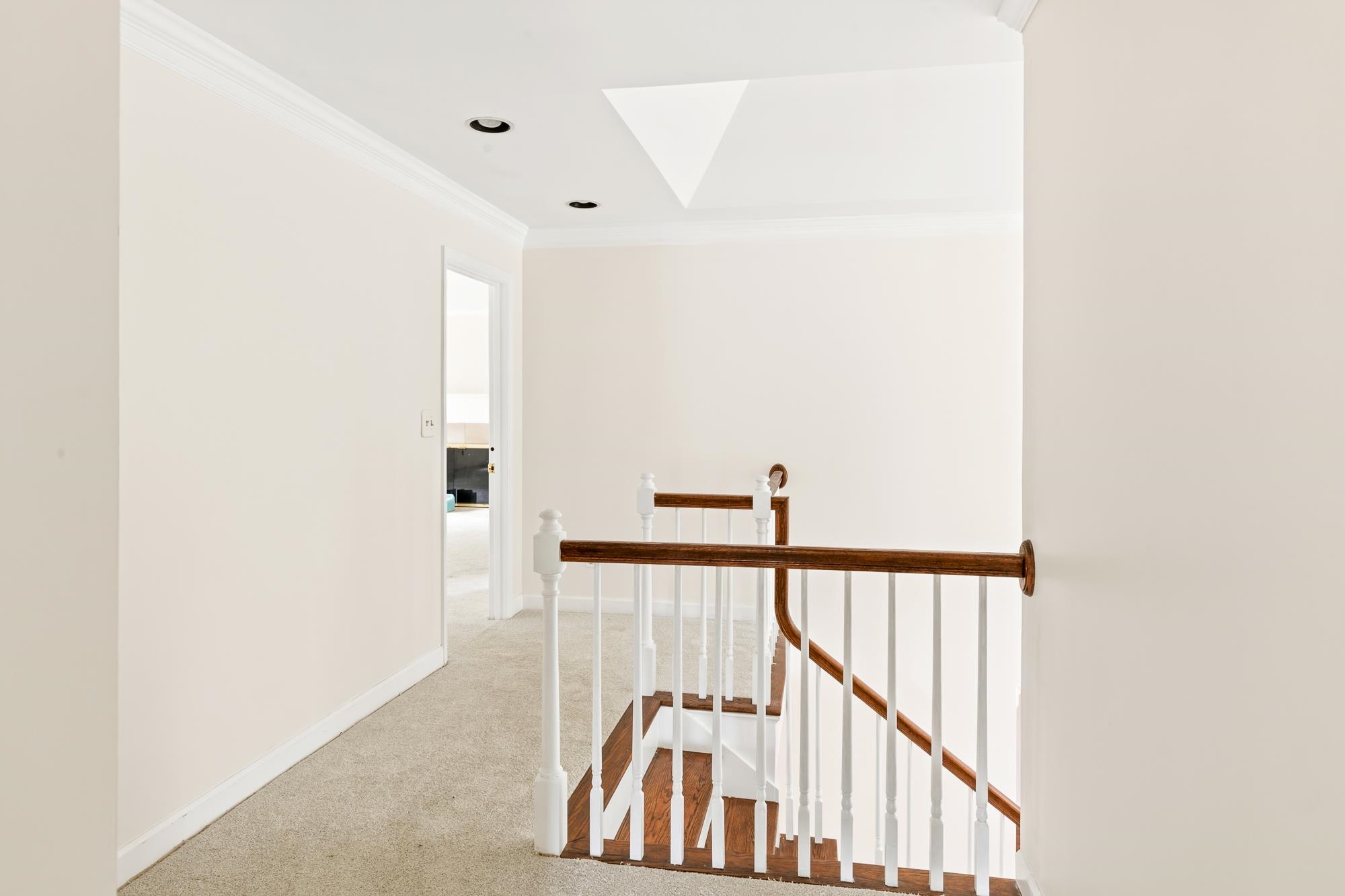 220 Hillsboro Trace Property Photo 12