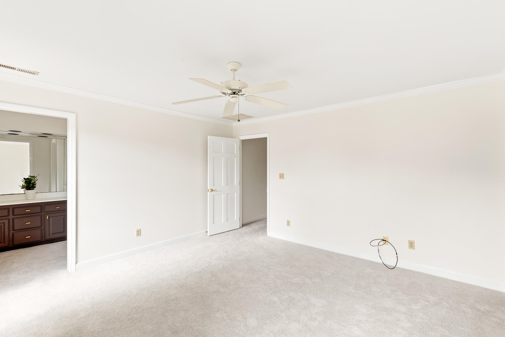 220 Hillsboro Trace Property Photo 21