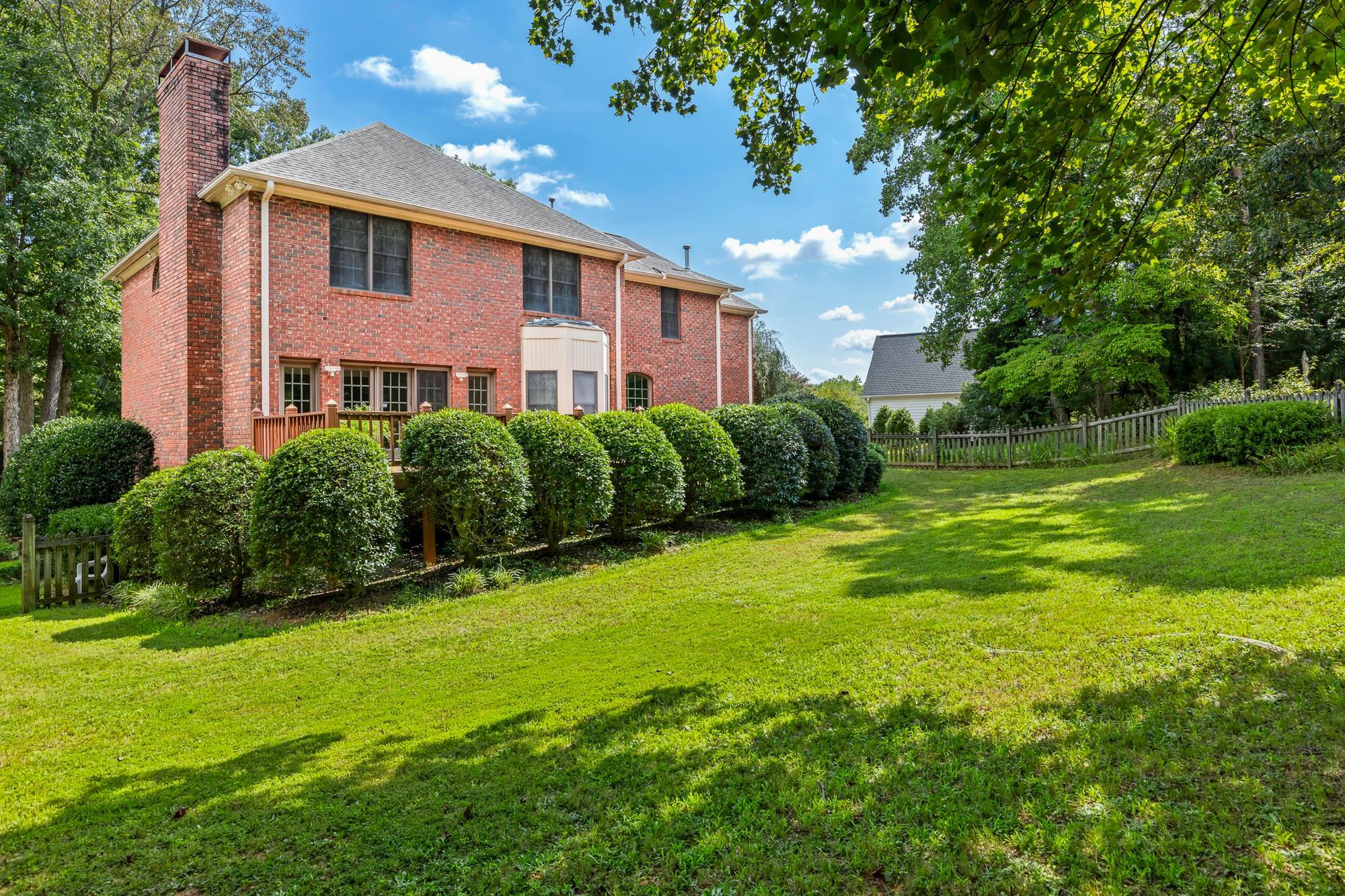 220 Hillsboro Trace Property Photo 28