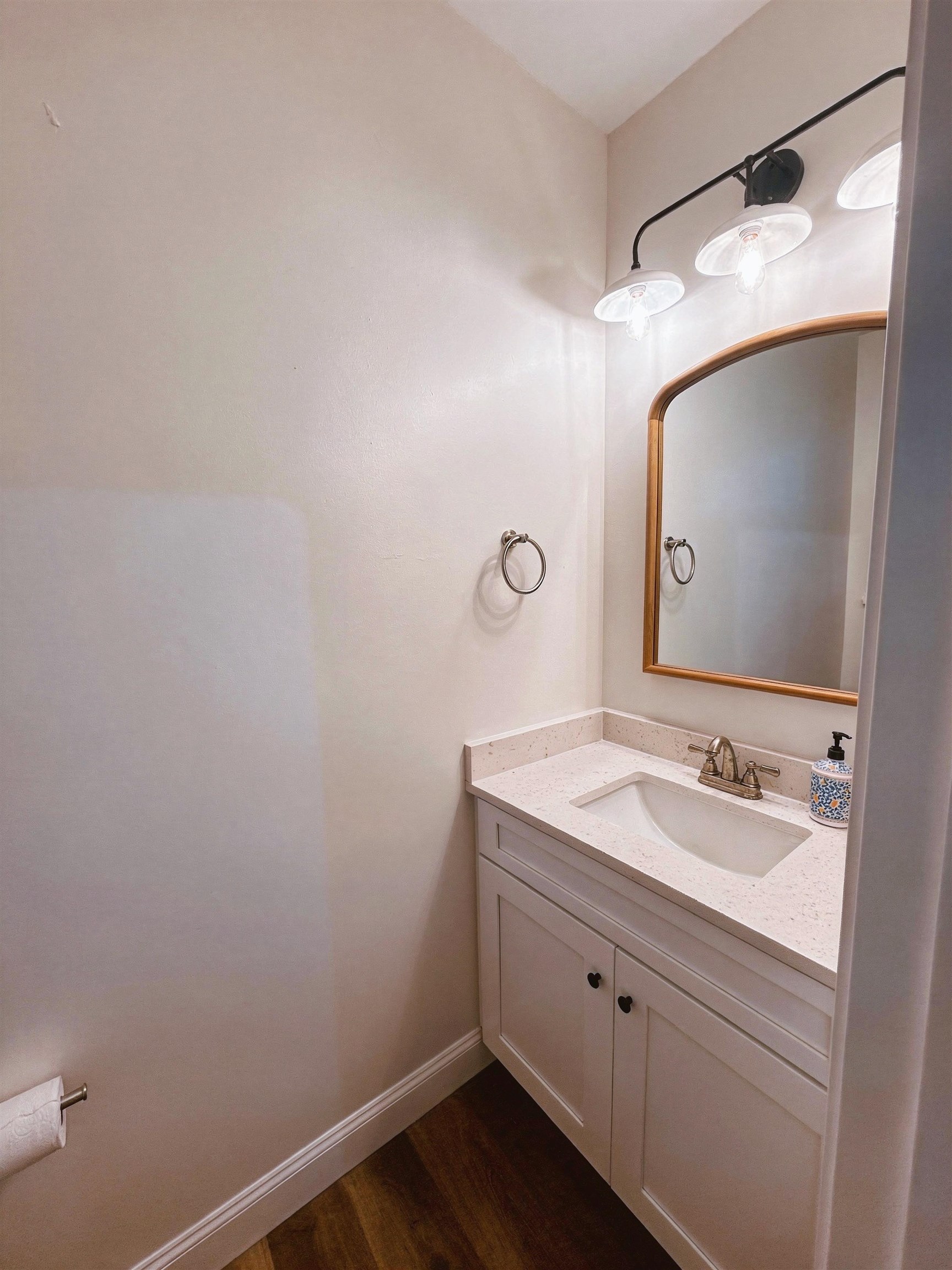 734 S Bomar Property Photo 6