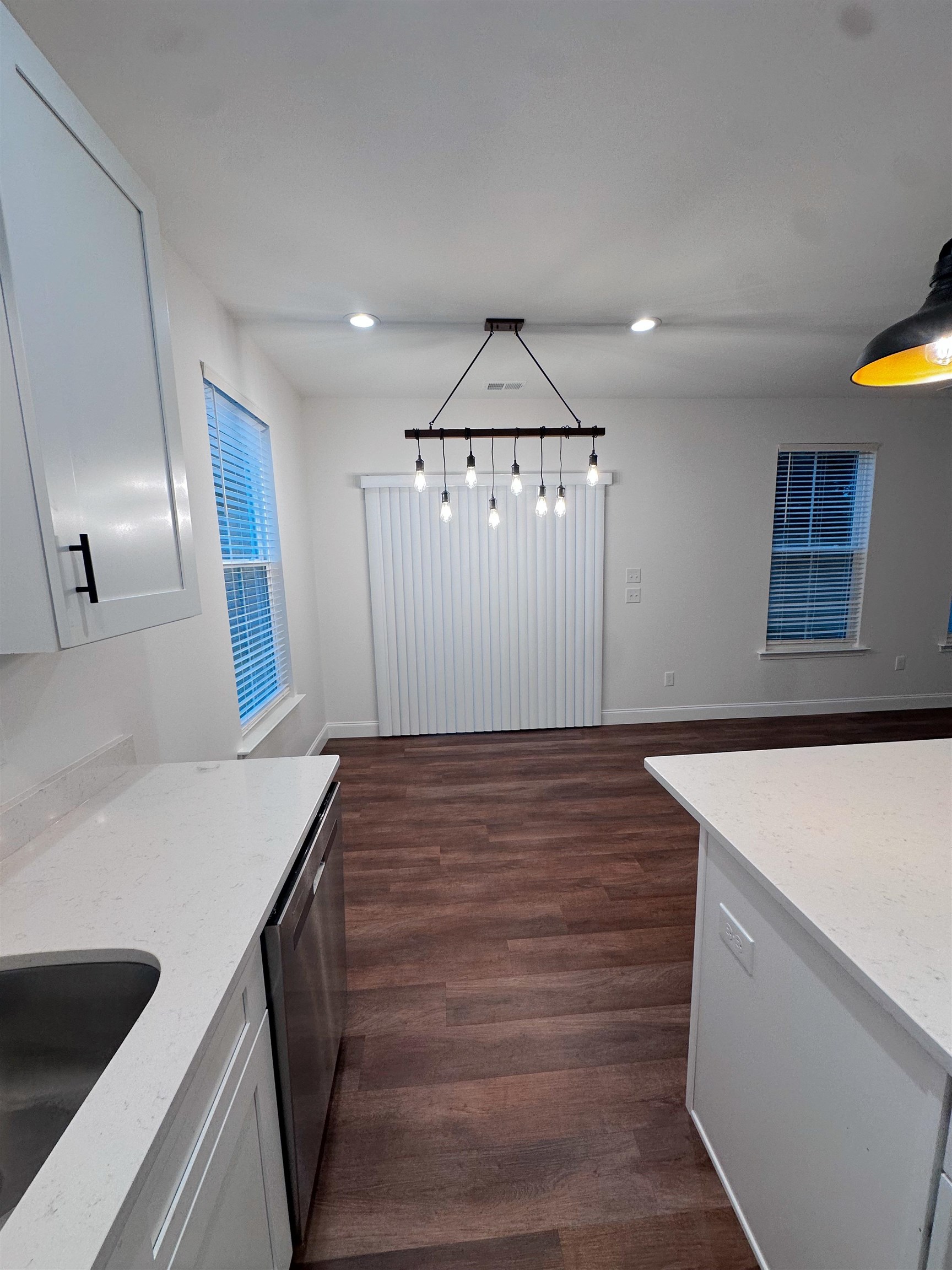 734 S Bomar Property Photo 12